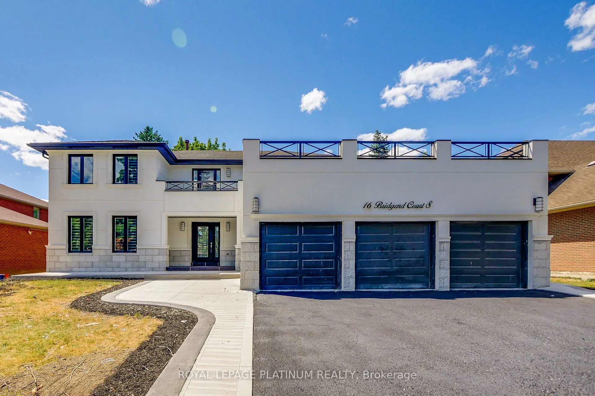 16 Bridgend Court S