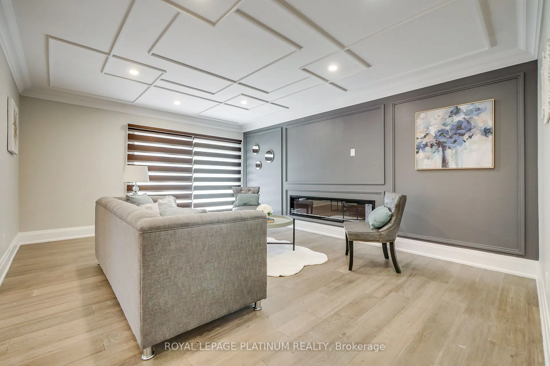 16 Bridgend Court S