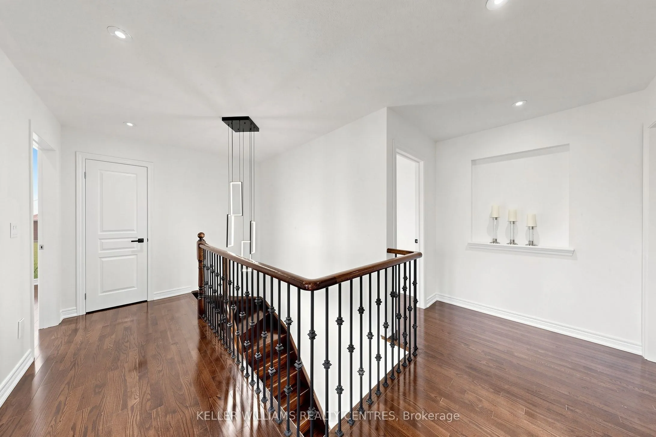 7 Philips Lake Court