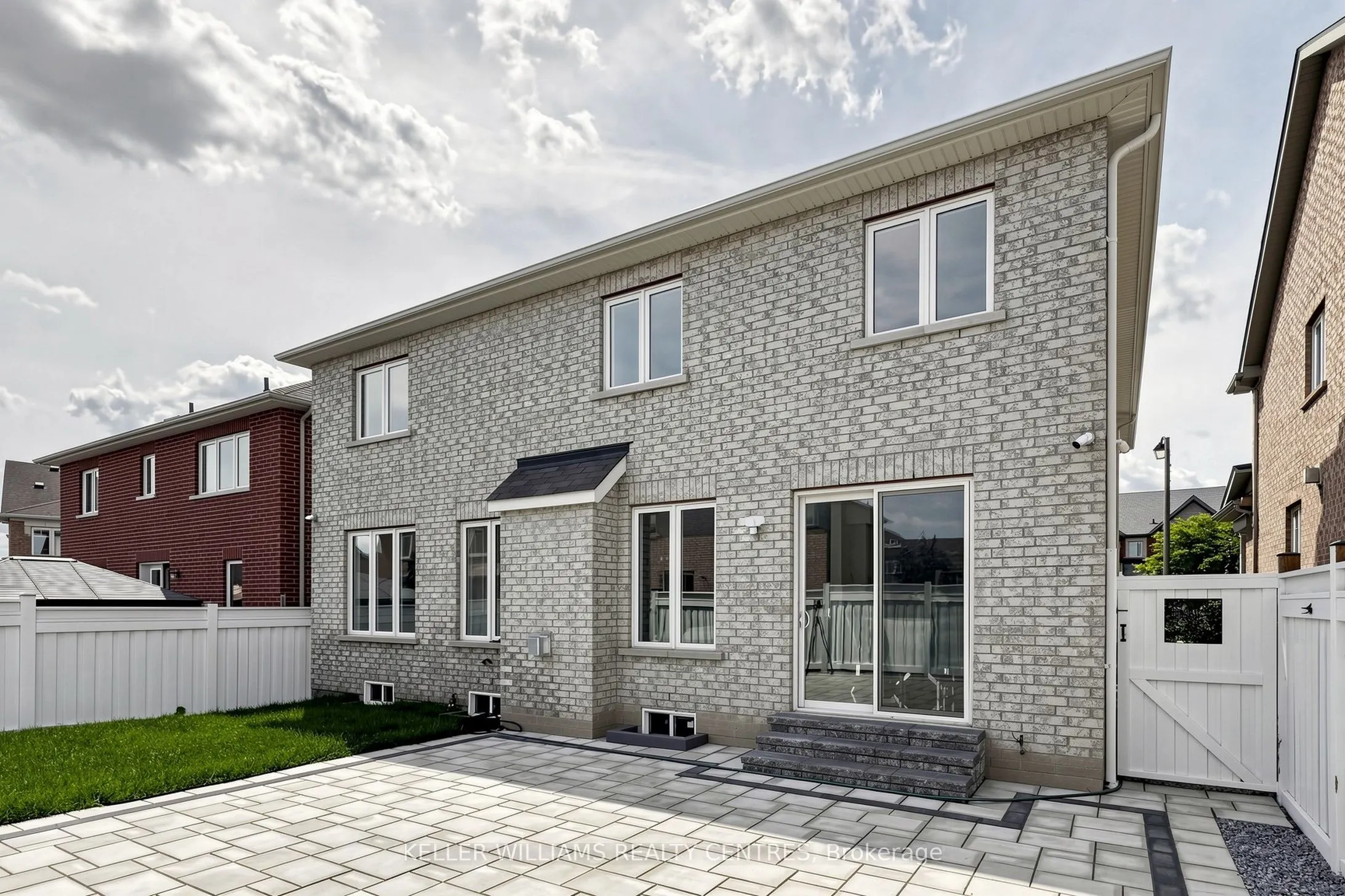 7 Philips Lake Court