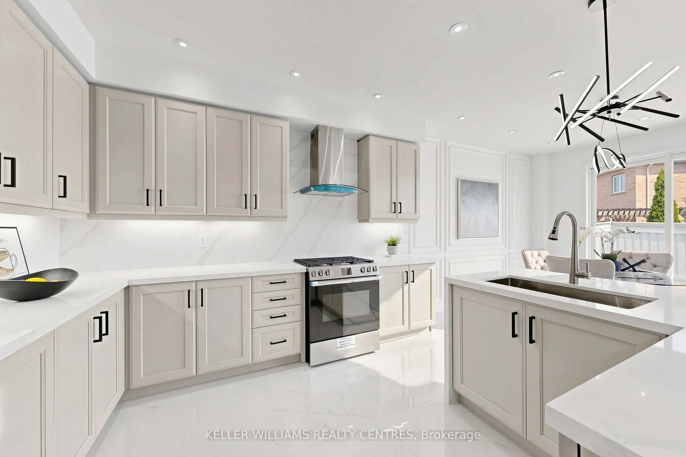 7 Philips Lake Court