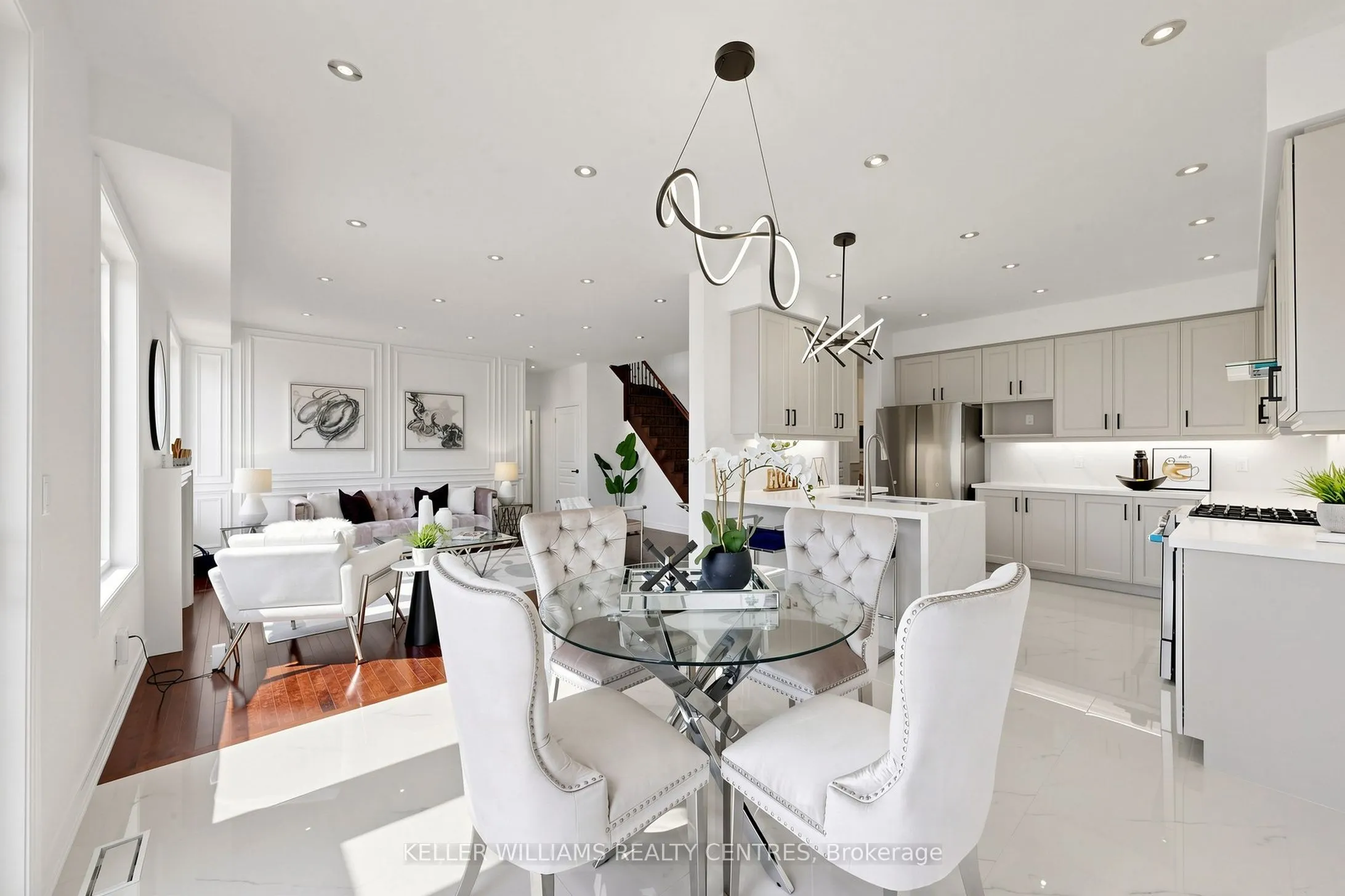 7 Philips Lake Court