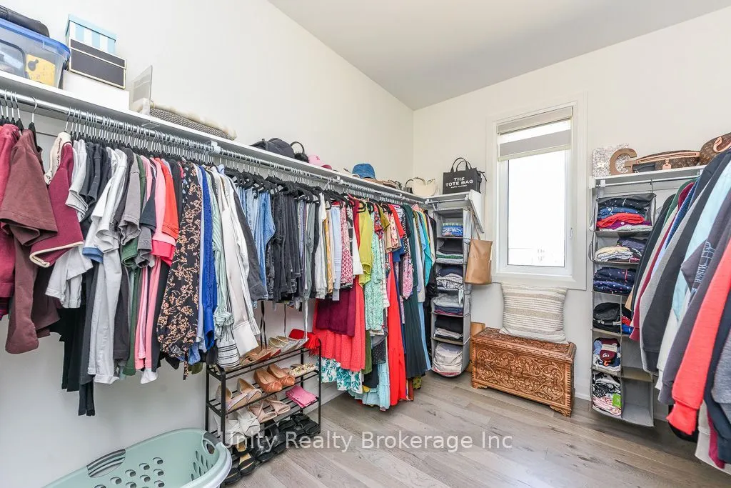 30 Magnolia Avenue N