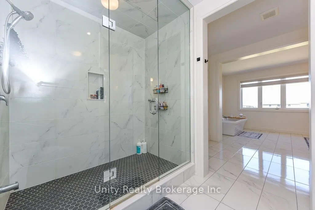 30 Magnolia Avenue N