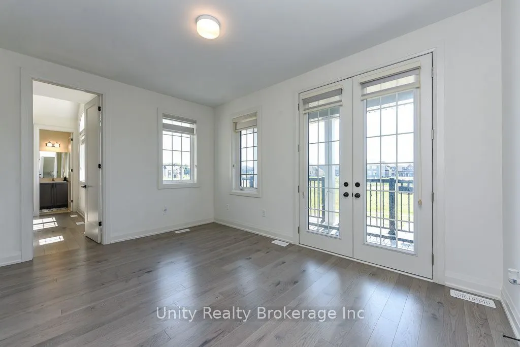 30 Magnolia Avenue N