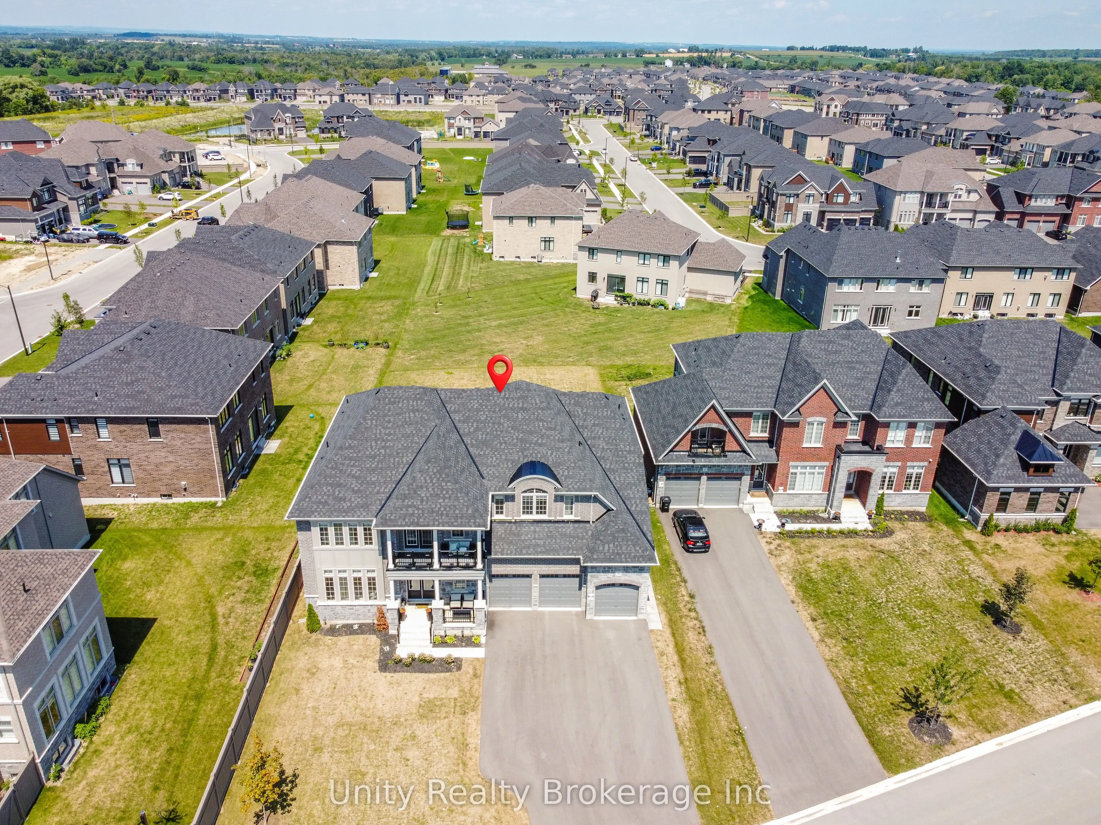 30 Magnolia Avenue N