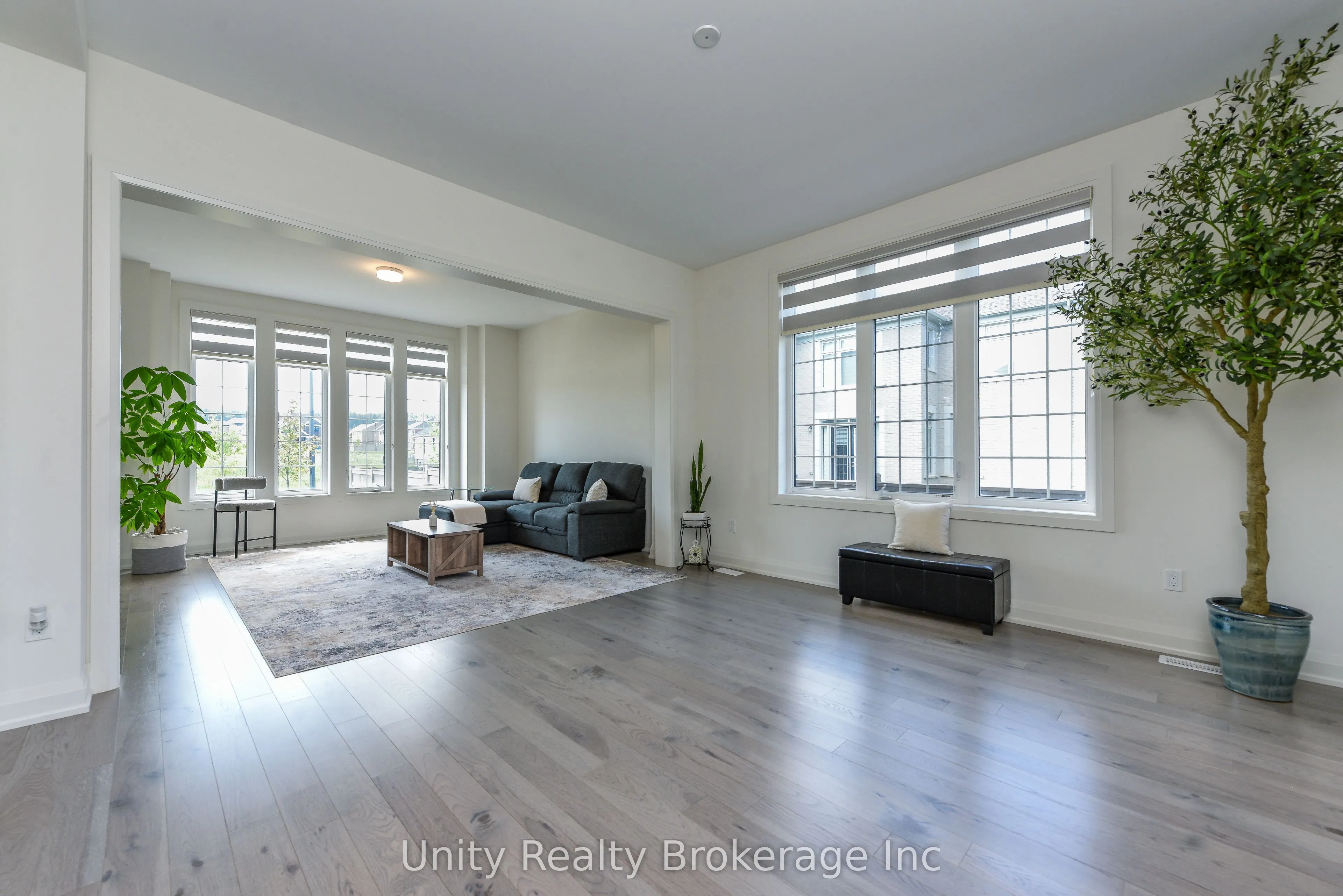 30 Magnolia Avenue N