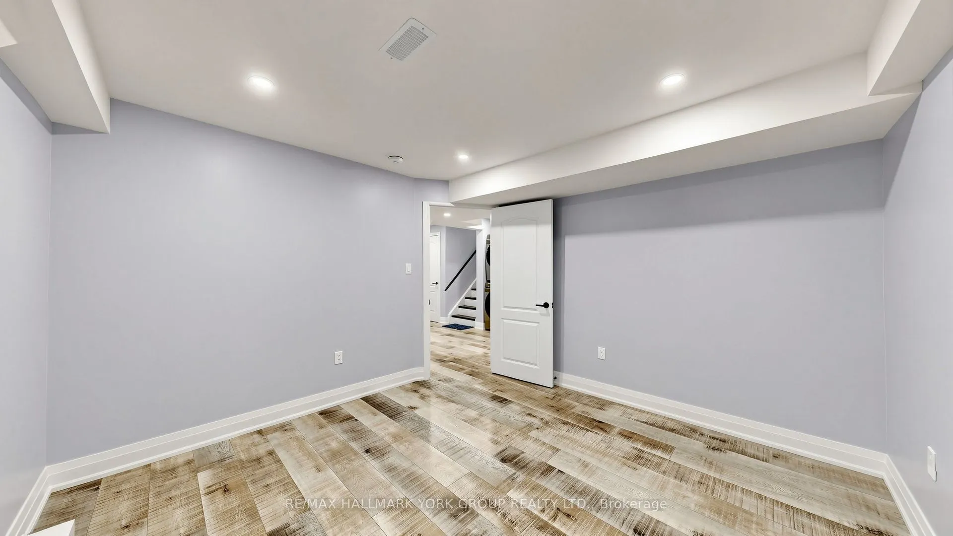 186 Wainscot Avenue #BSMT