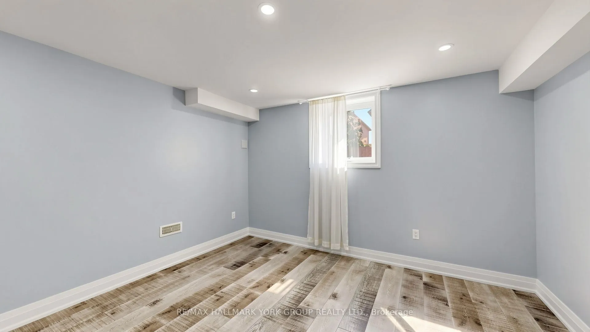 186 Wainscot Avenue #BSMT