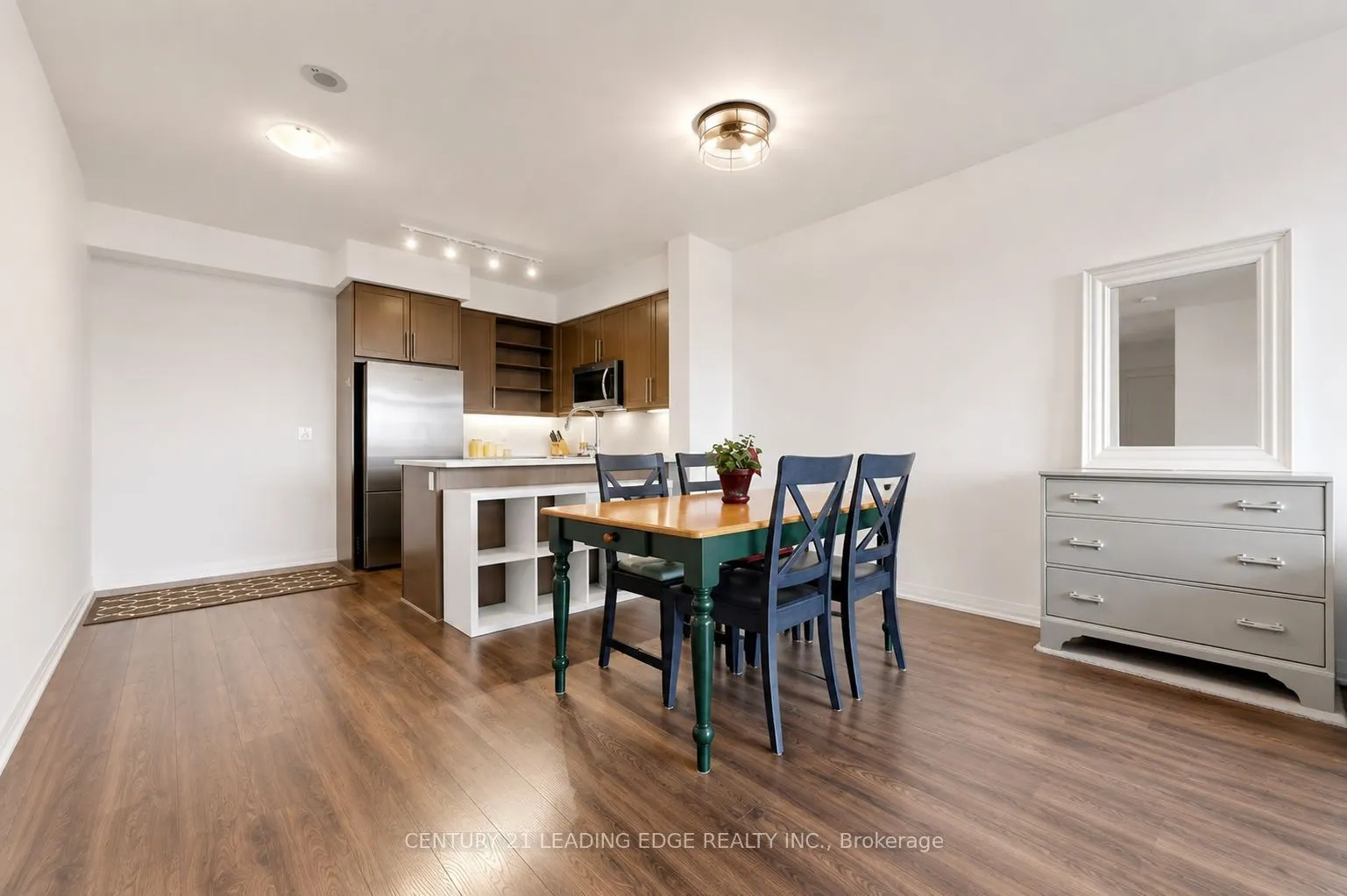 65 Oneida Crescent #801