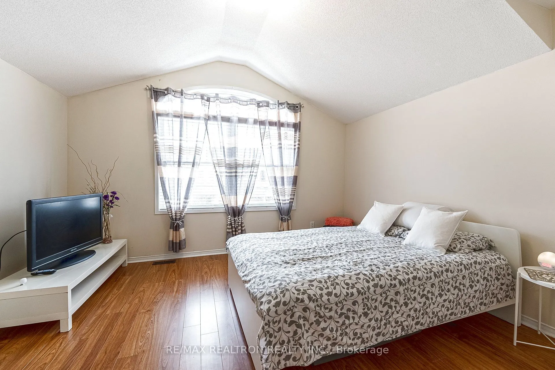 15 Brumstead Drive N