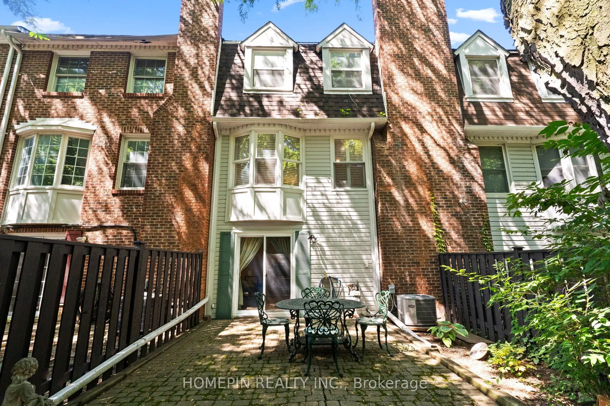 84 Confederation Way #36