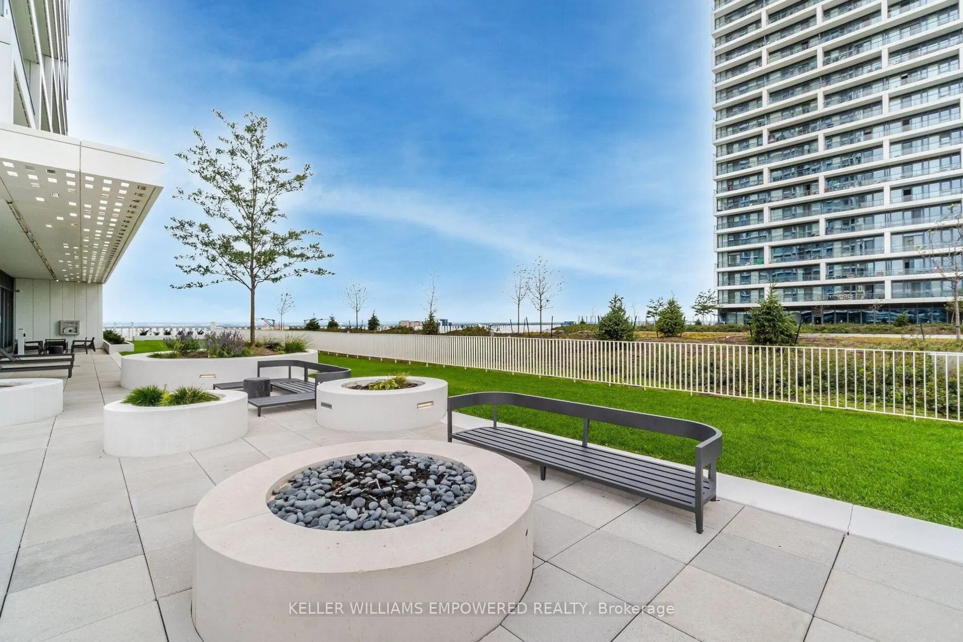 5 Buttermill Avenue #2501
