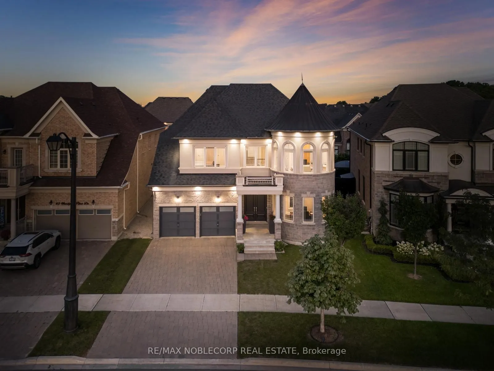 91 Woodgate Pines Drive