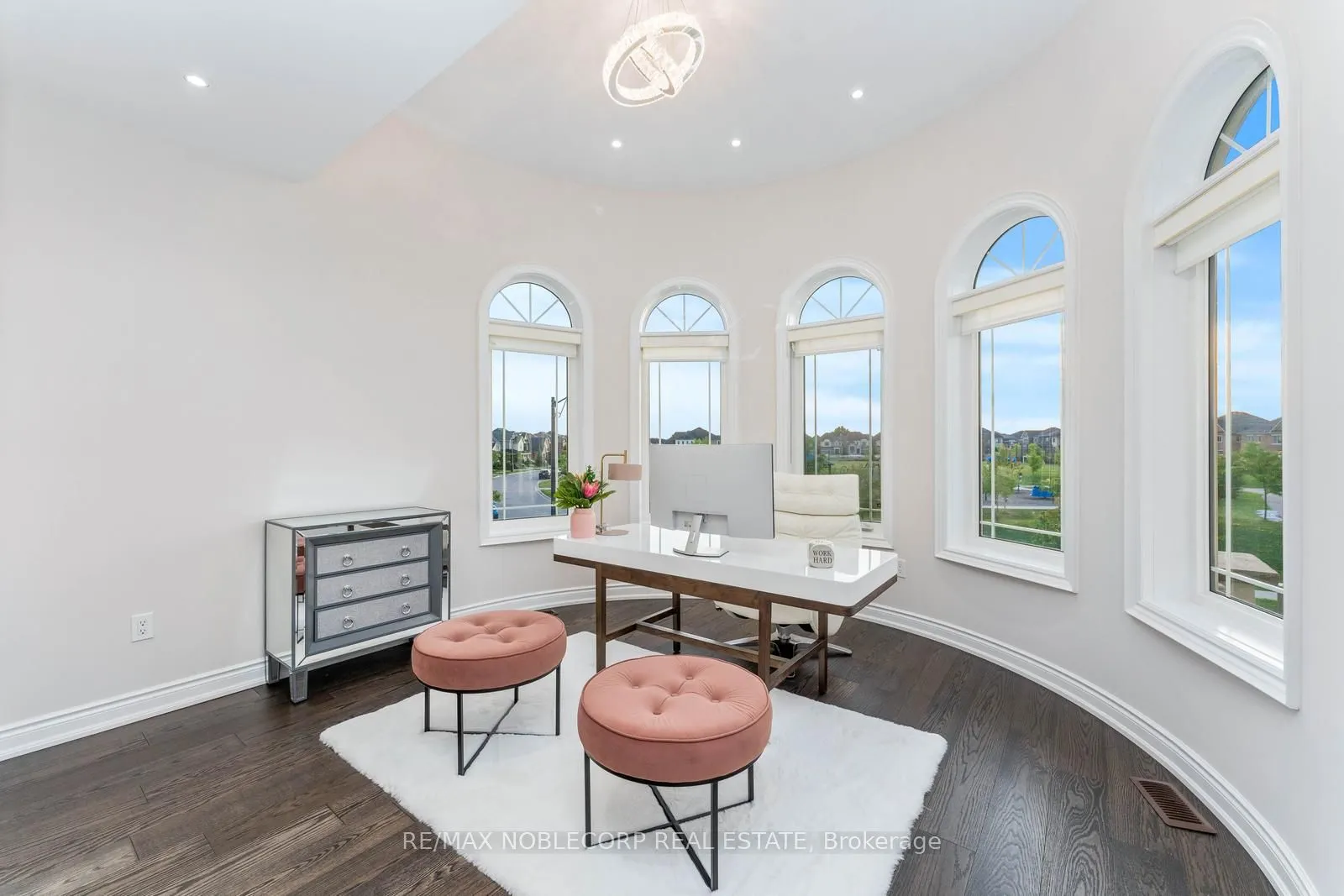 91 Woodgate Pines Drive