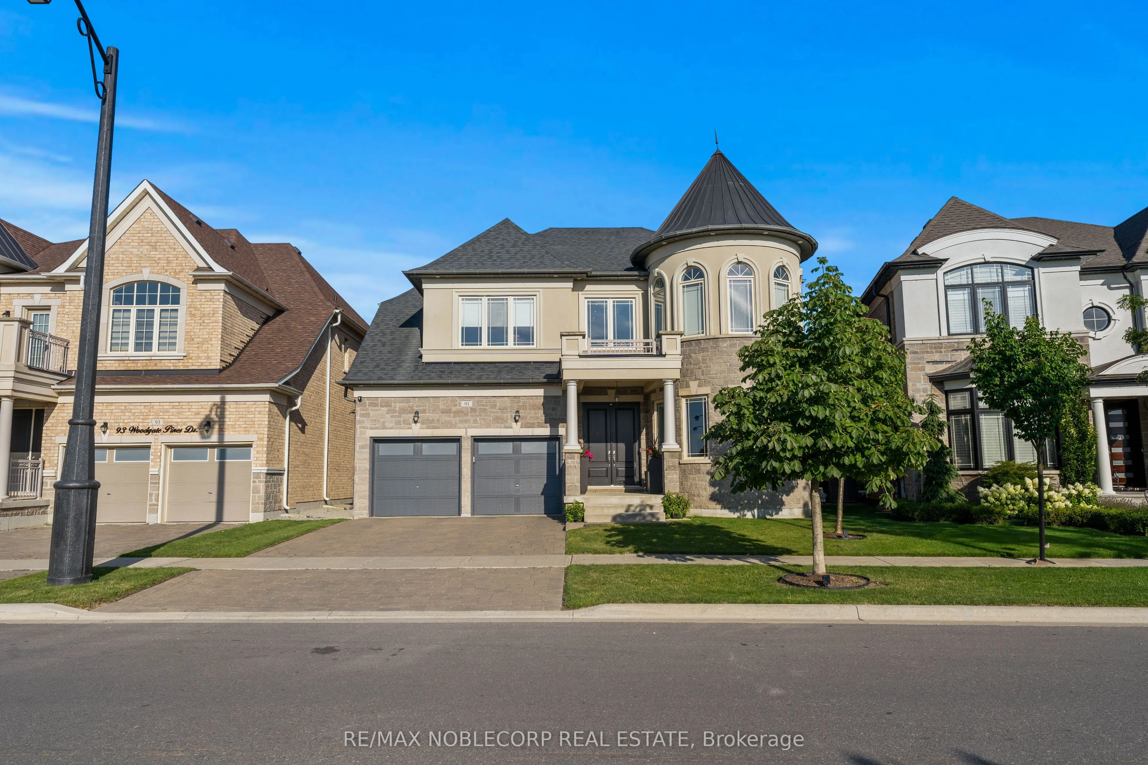 91 Woodgate Pines Drive