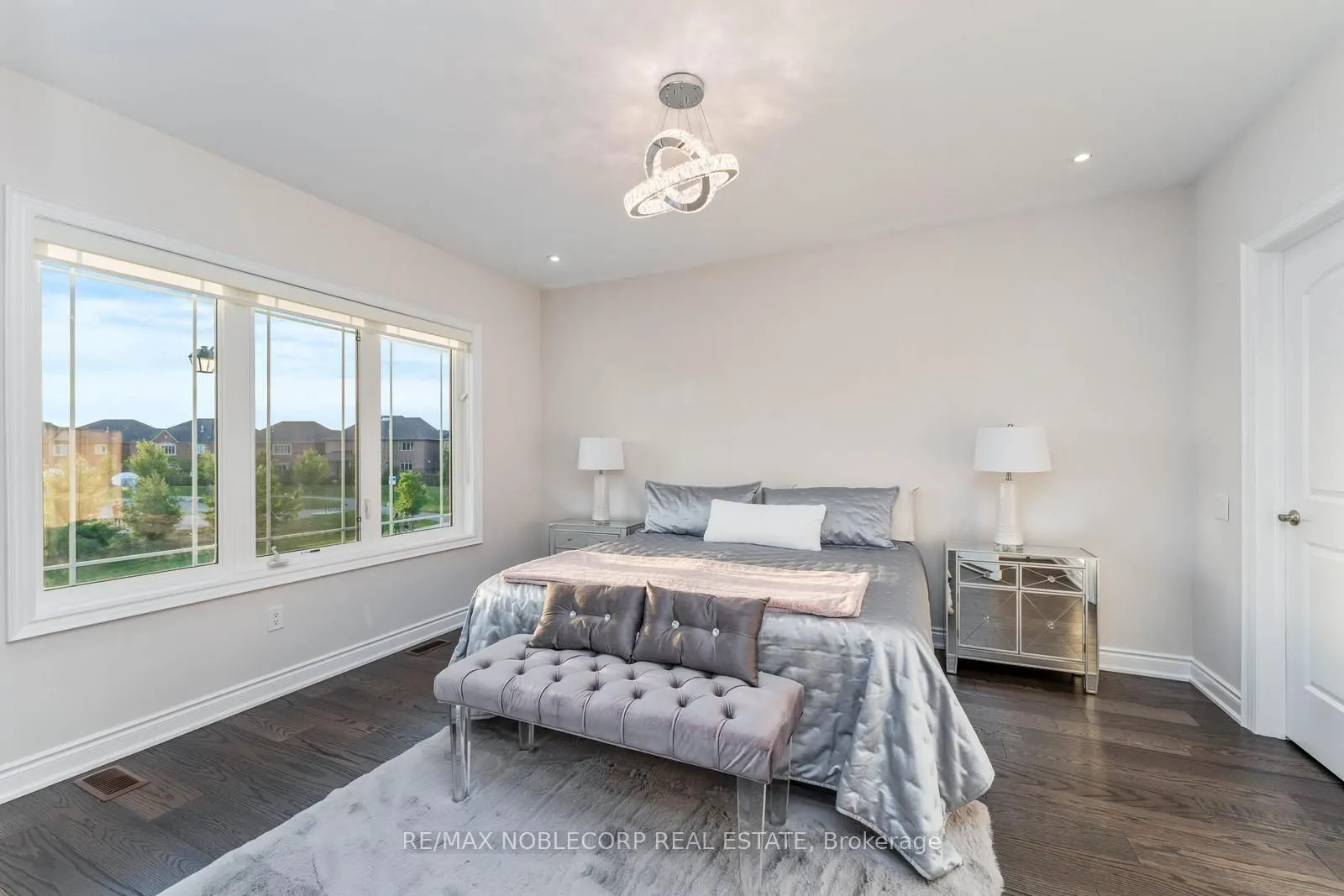 91 Woodgate Pines Drive