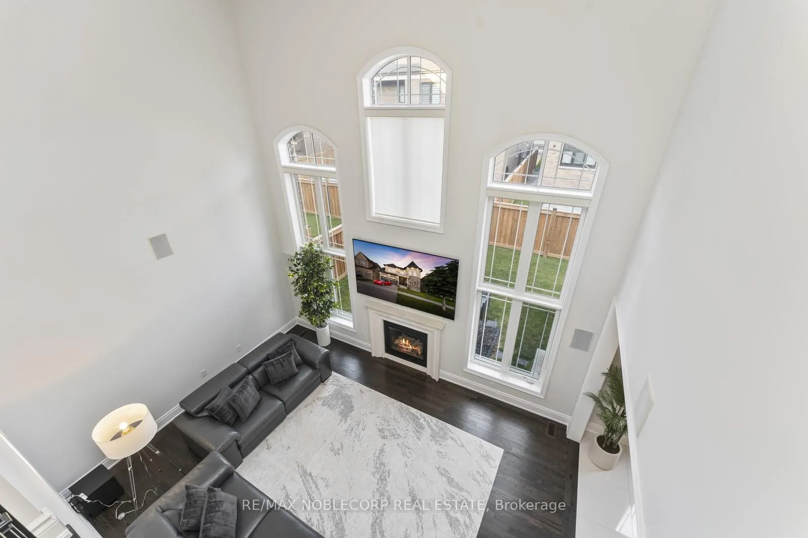 91 Woodgate Pines Drive
