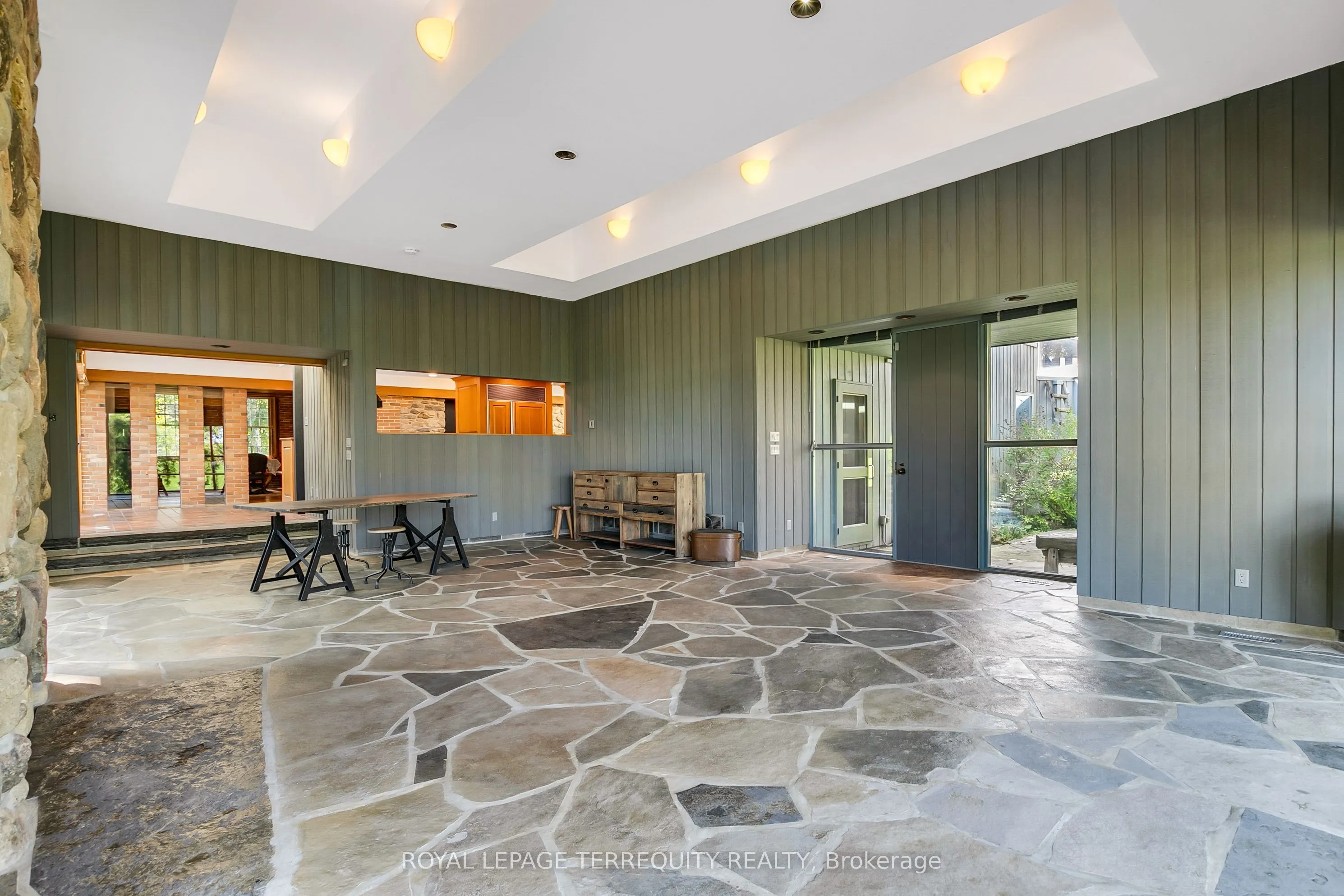 15625 8th Concession Road