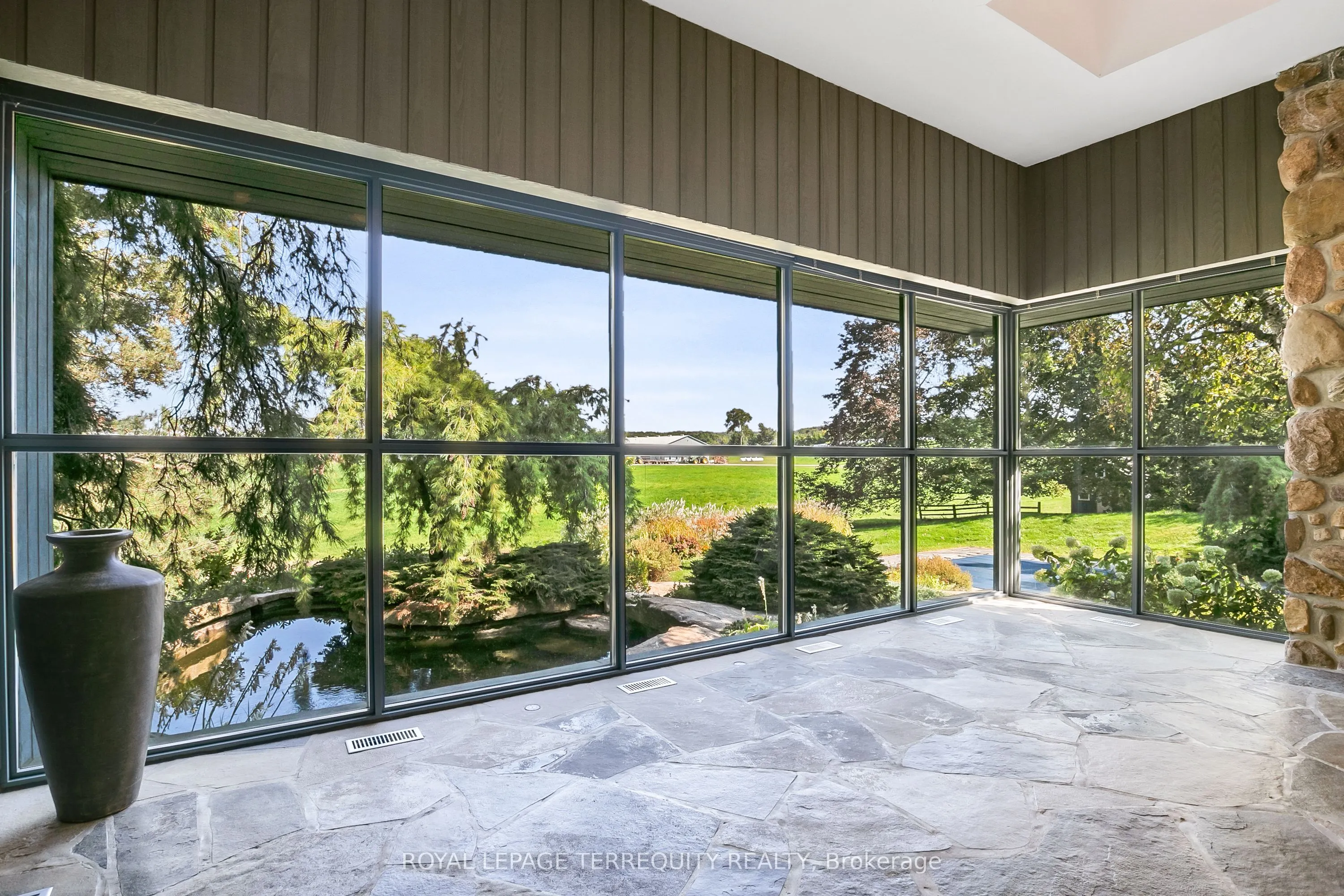 15625 8th Concession Road