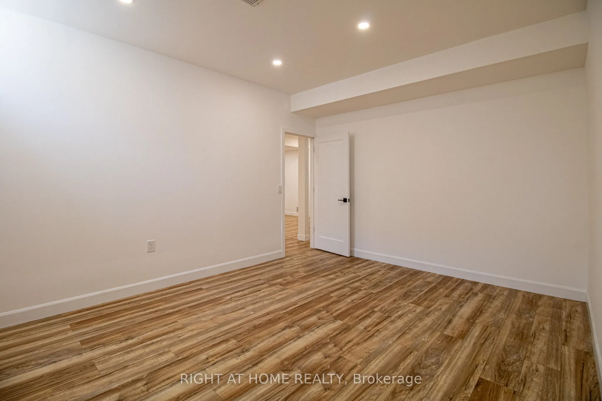 43 Longworth Avenue