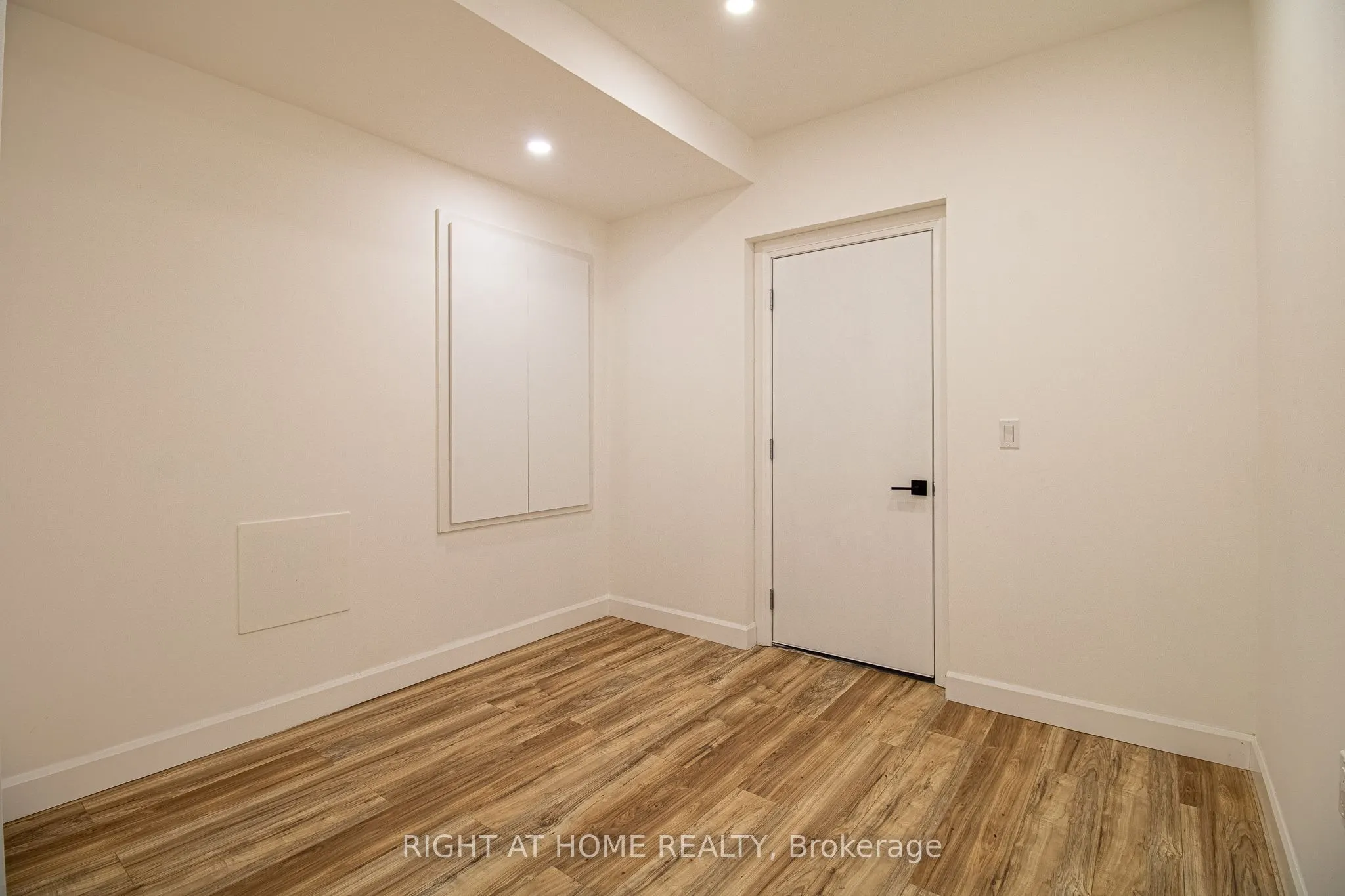 43 Longworth Avenue