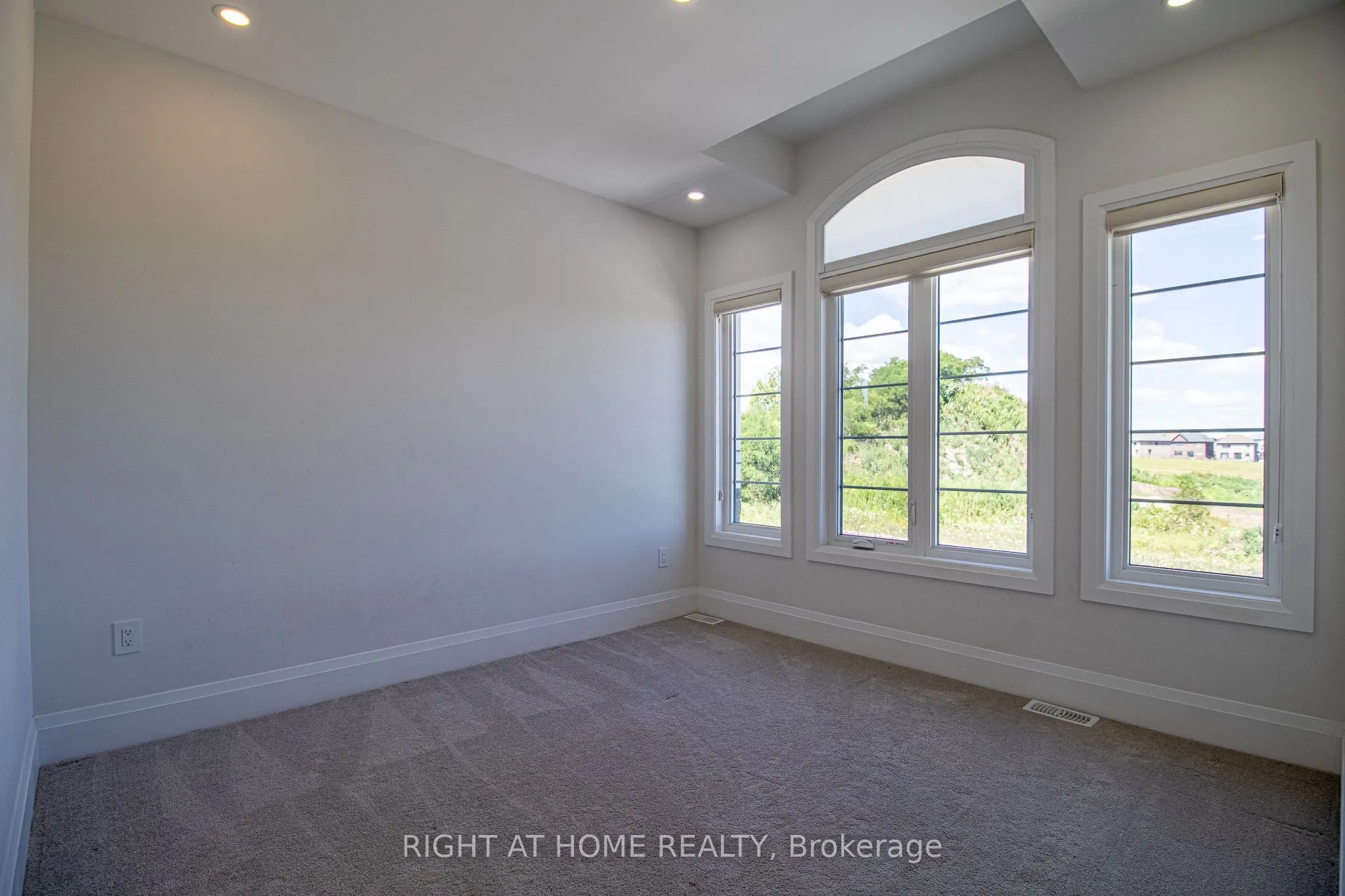 43 Longworth Avenue