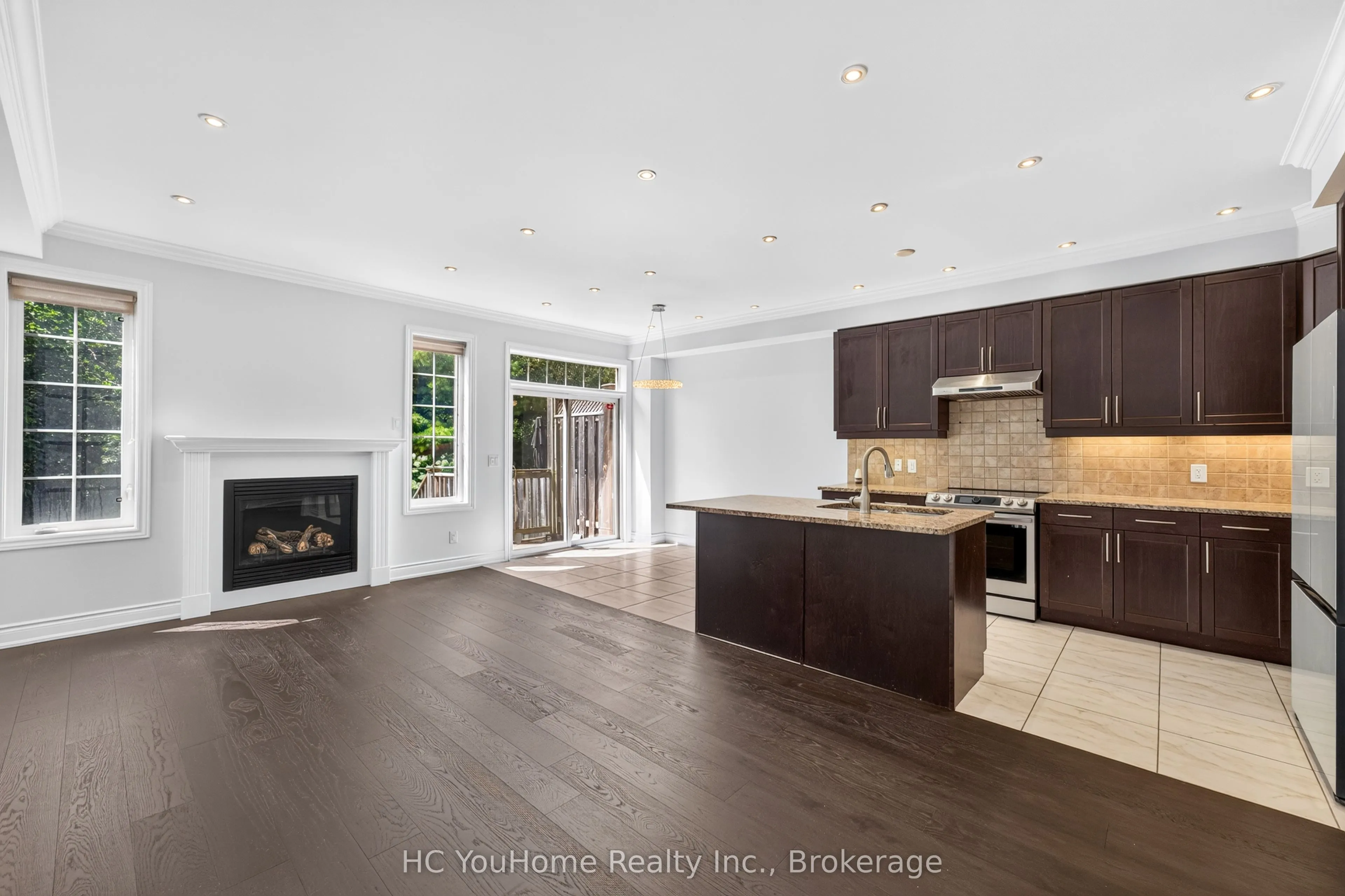 112 Lacewood Drive