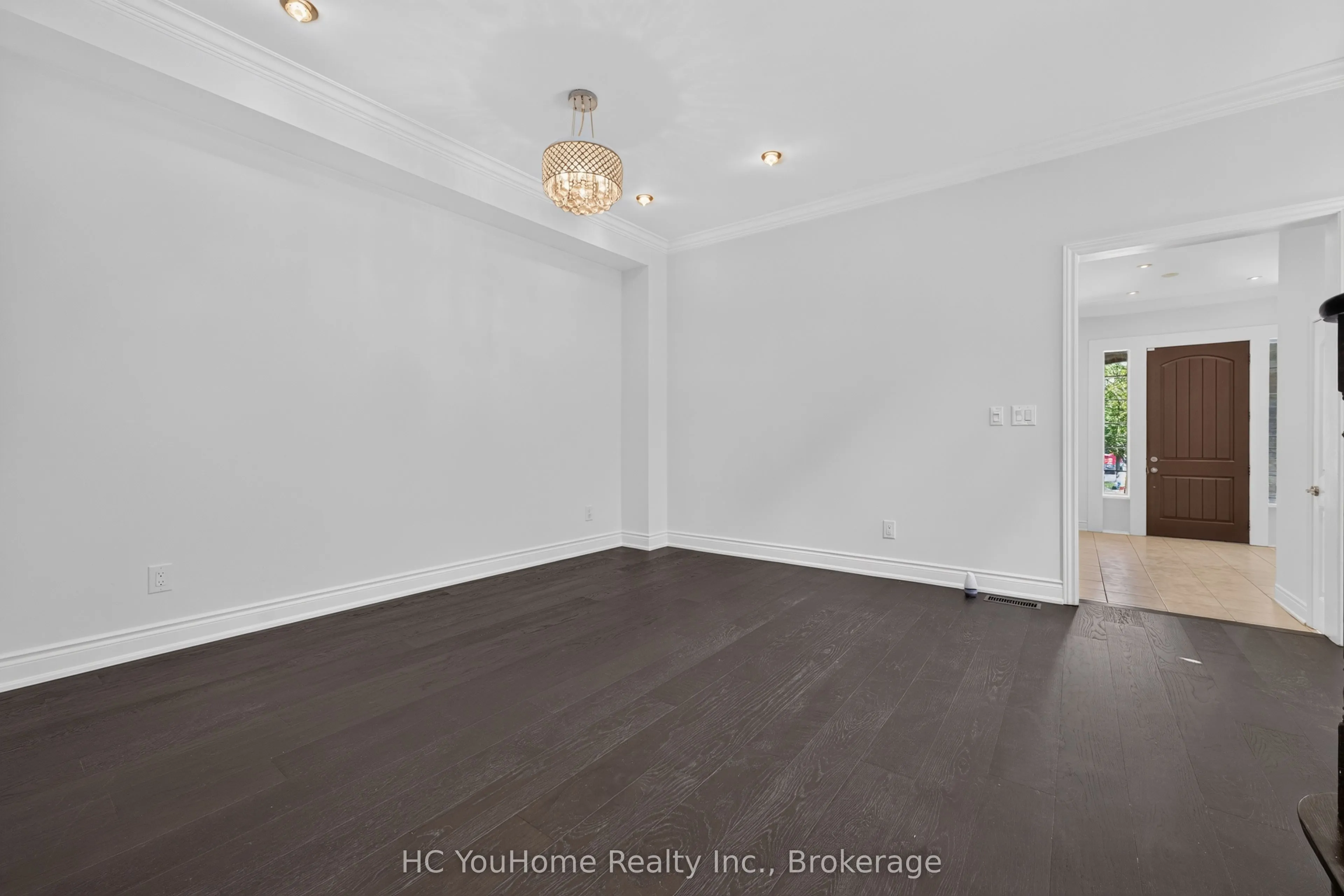 112 Lacewood Drive