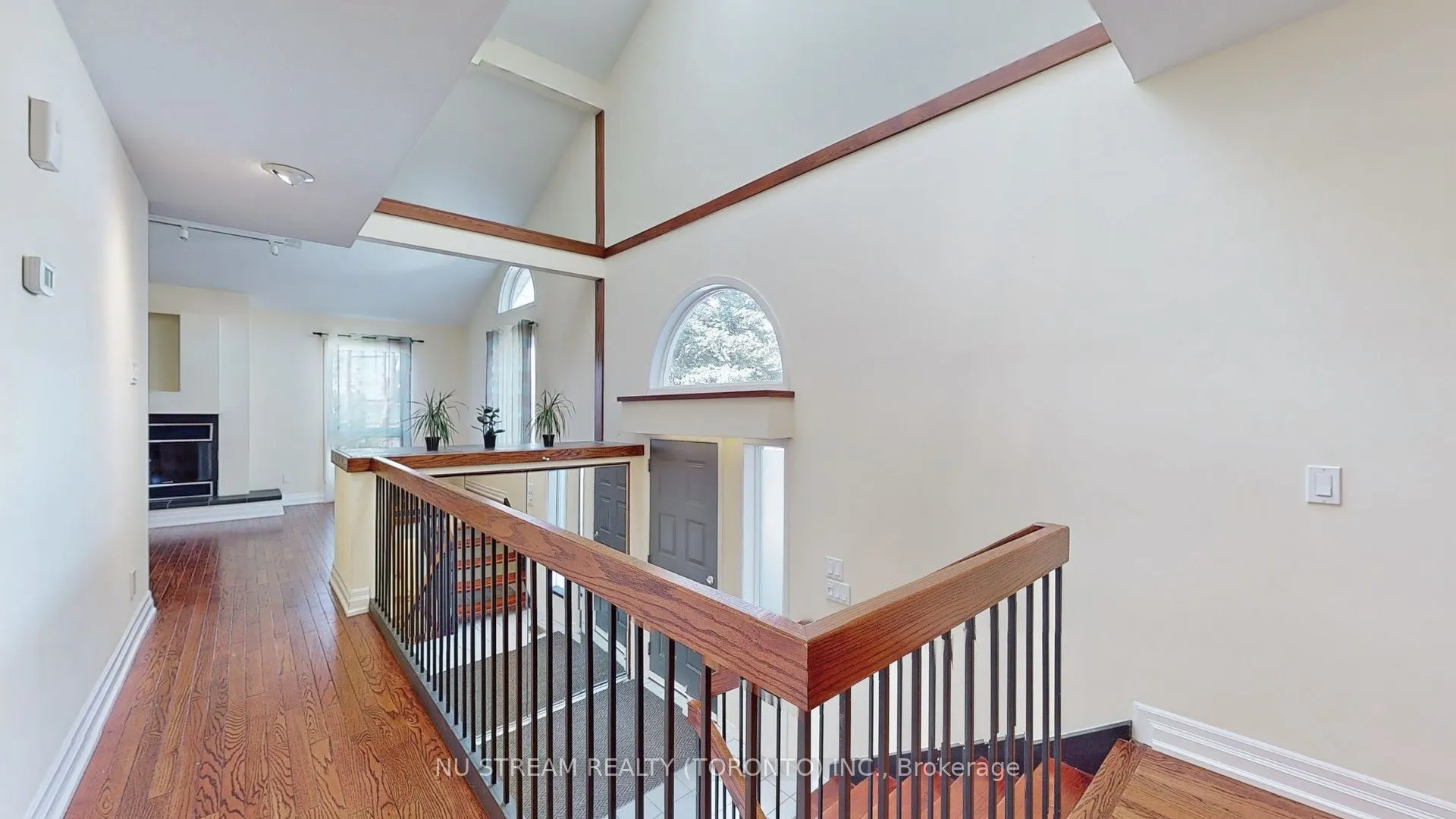 15 Bond Crescent