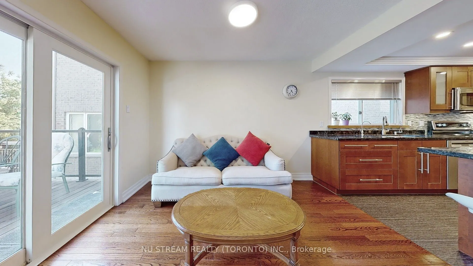 15 Bond Crescent