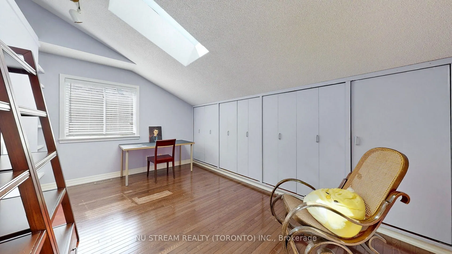 15 Bond Crescent