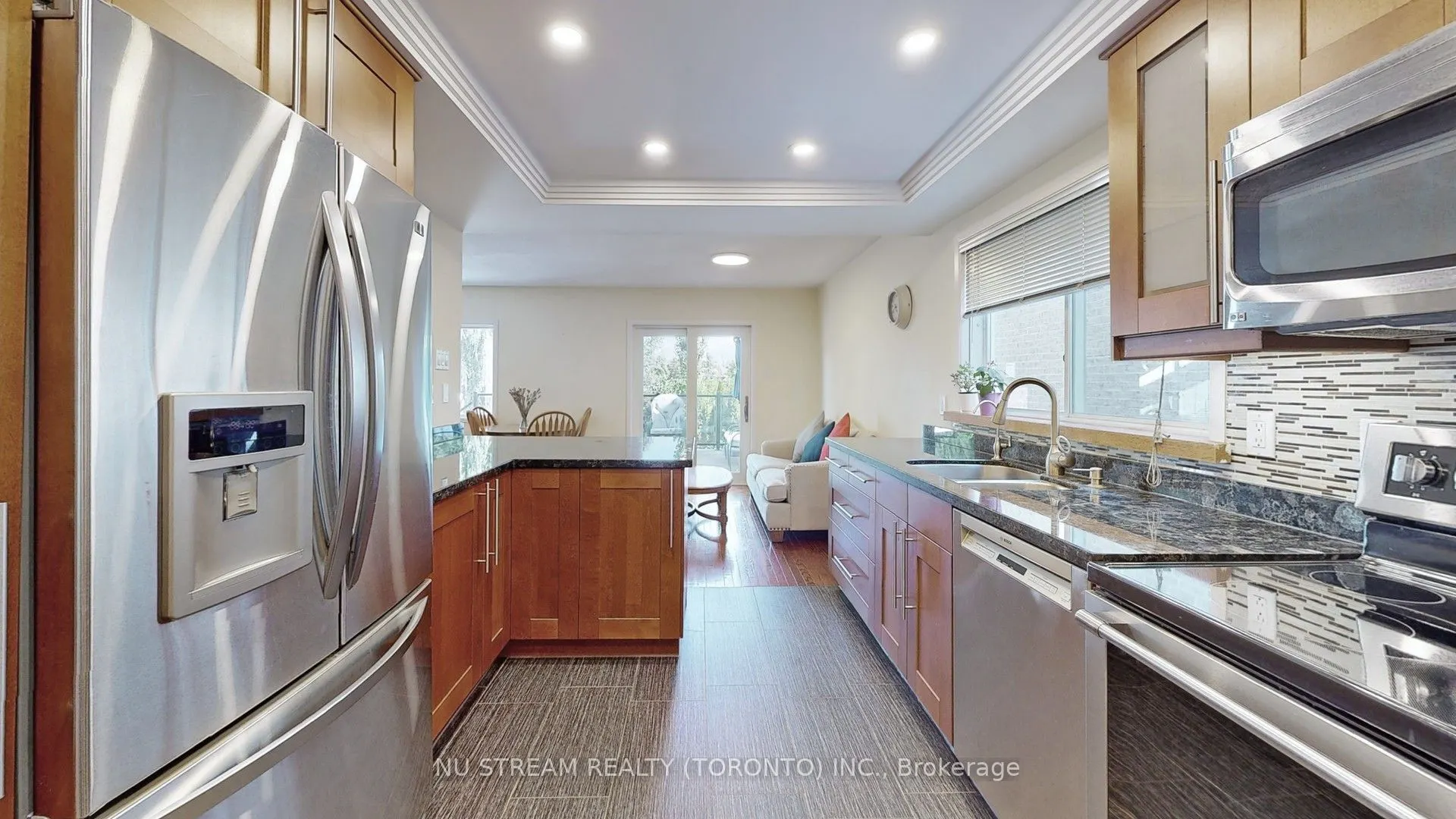 15 Bond Crescent