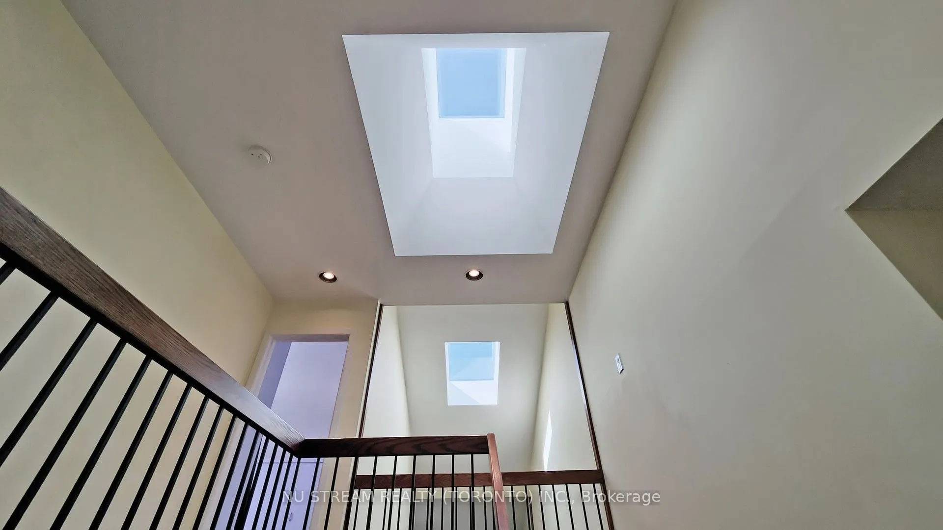 15 Bond Crescent