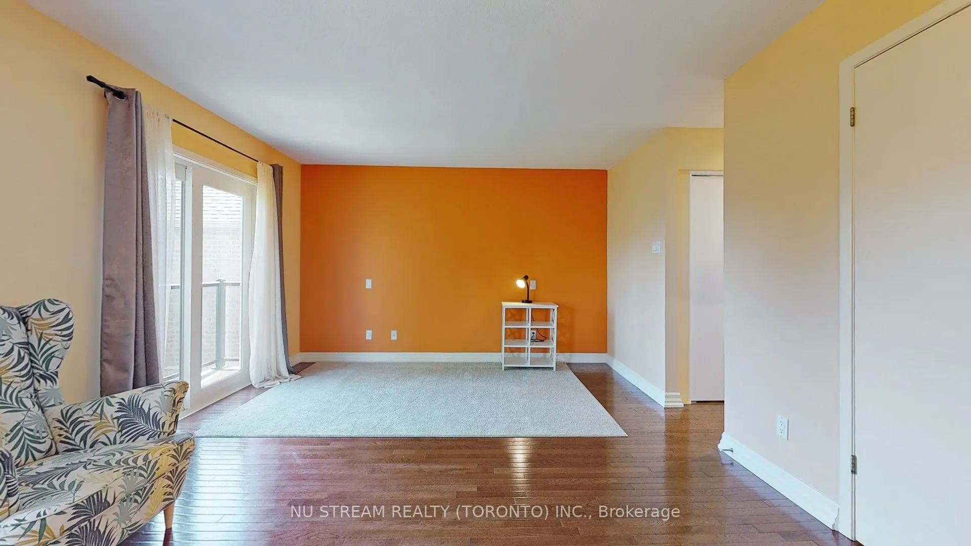 15 Bond Crescent