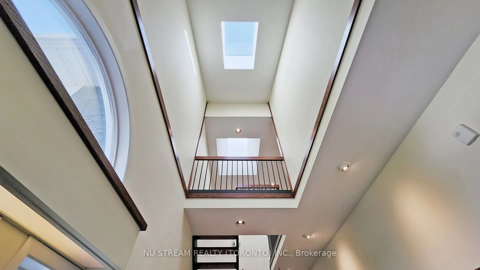 15 Bond Crescent