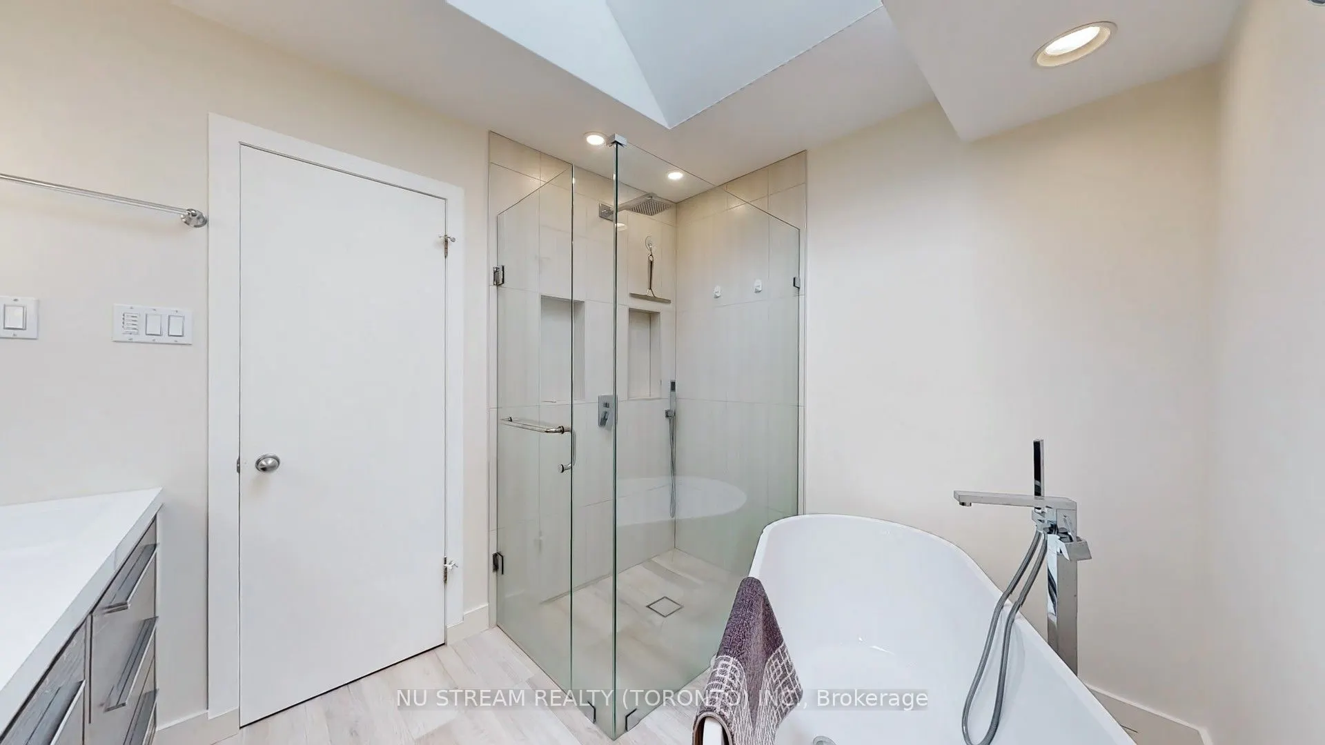 15 Bond Crescent