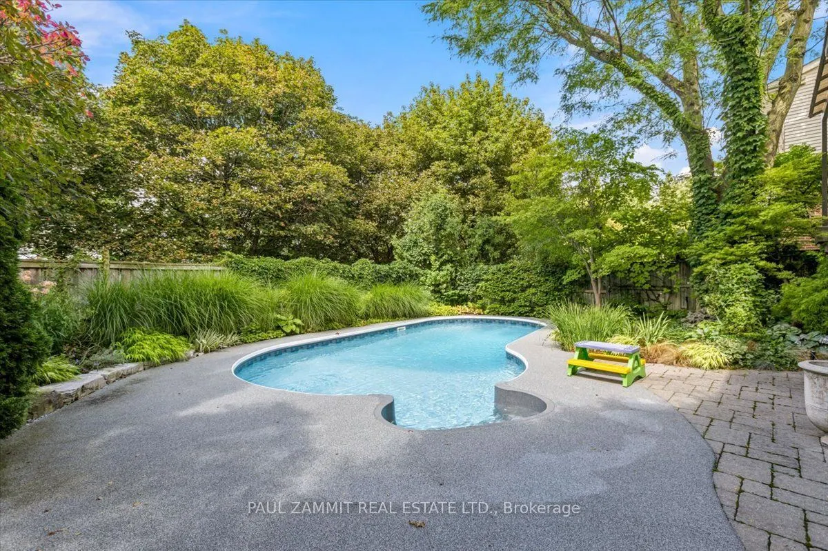 50 Breckonwood Crescent