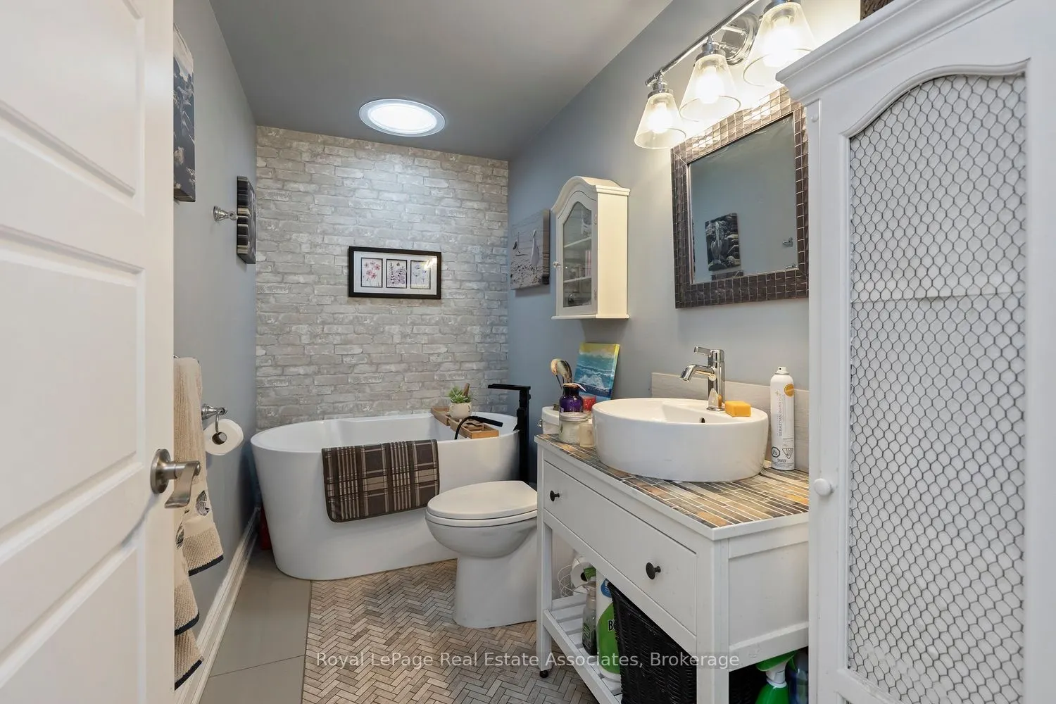 11 Tamarack Court