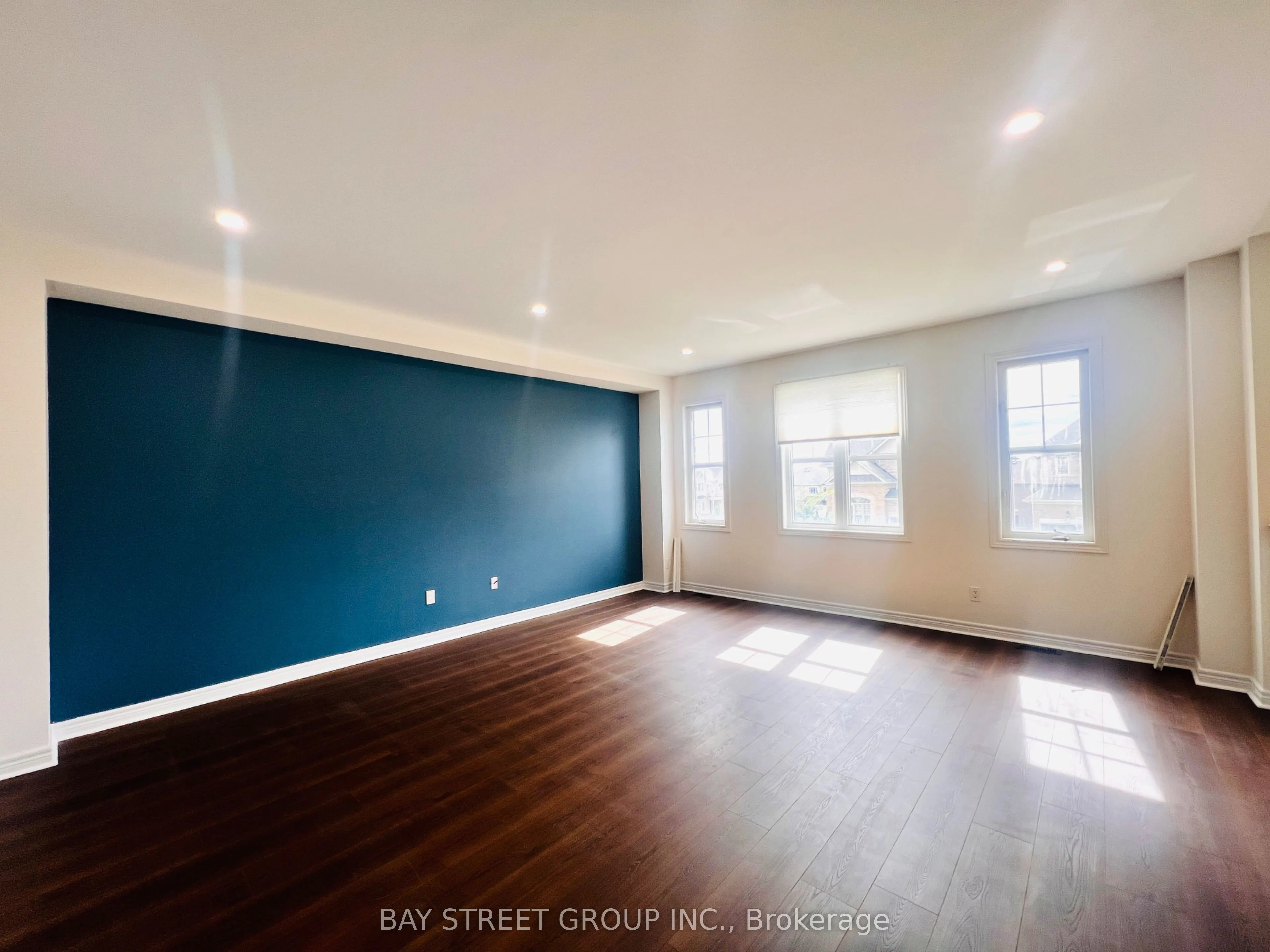 81 Sutcliffe Way