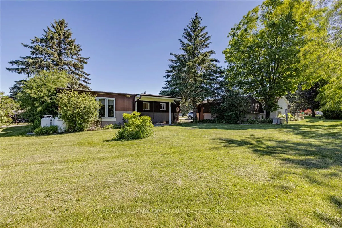 120 Roxanna Drive
