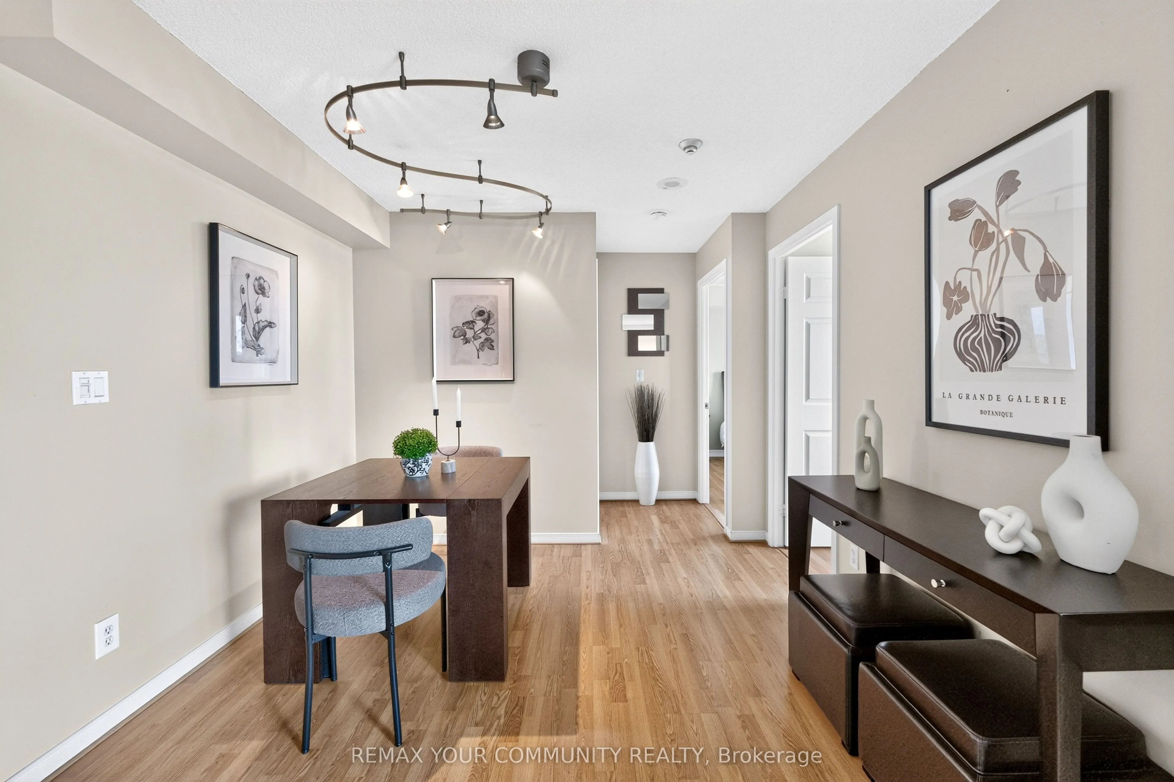 3 ELLESMERE Street #721