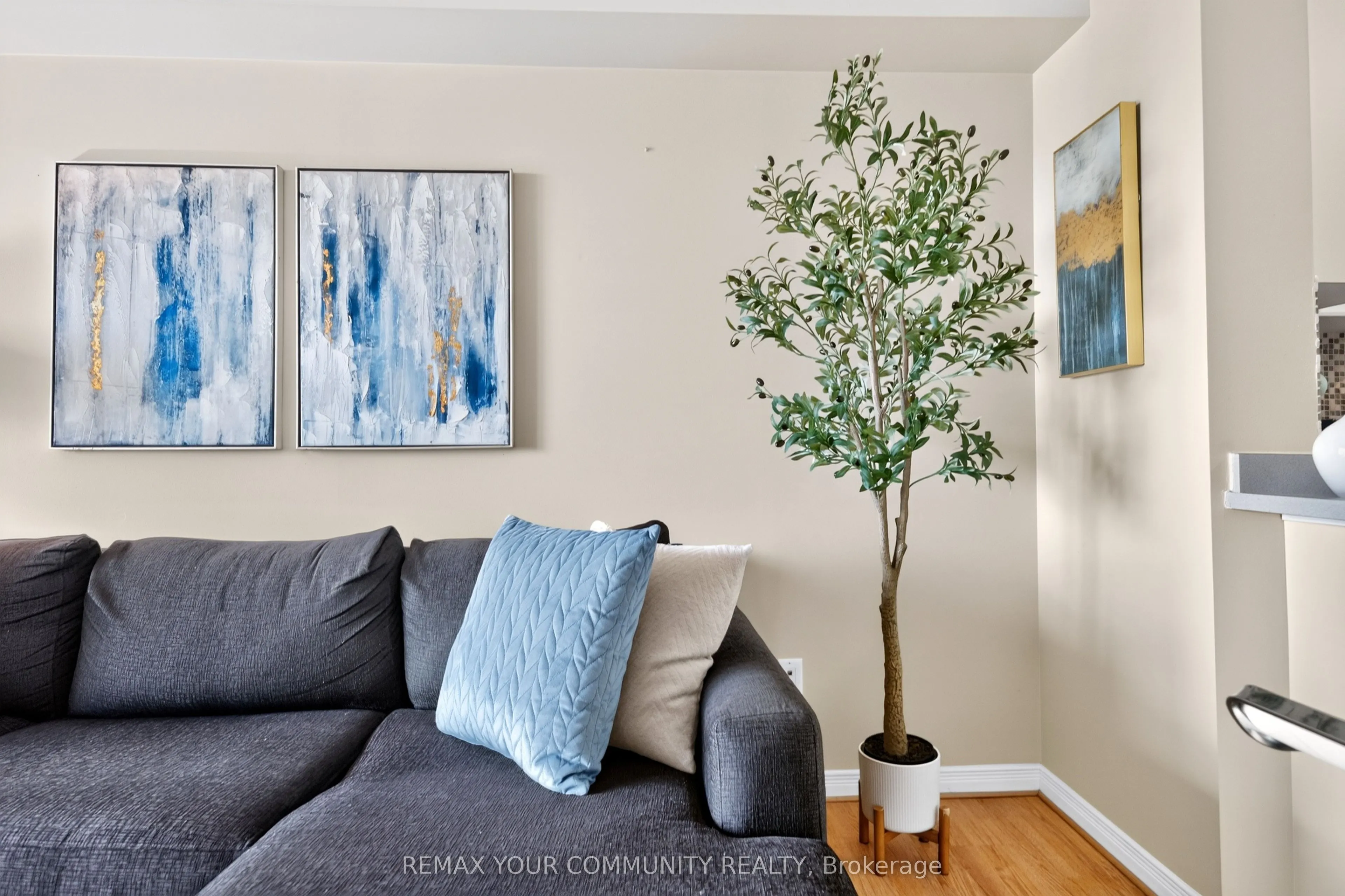 3 ELLESMERE Street #721