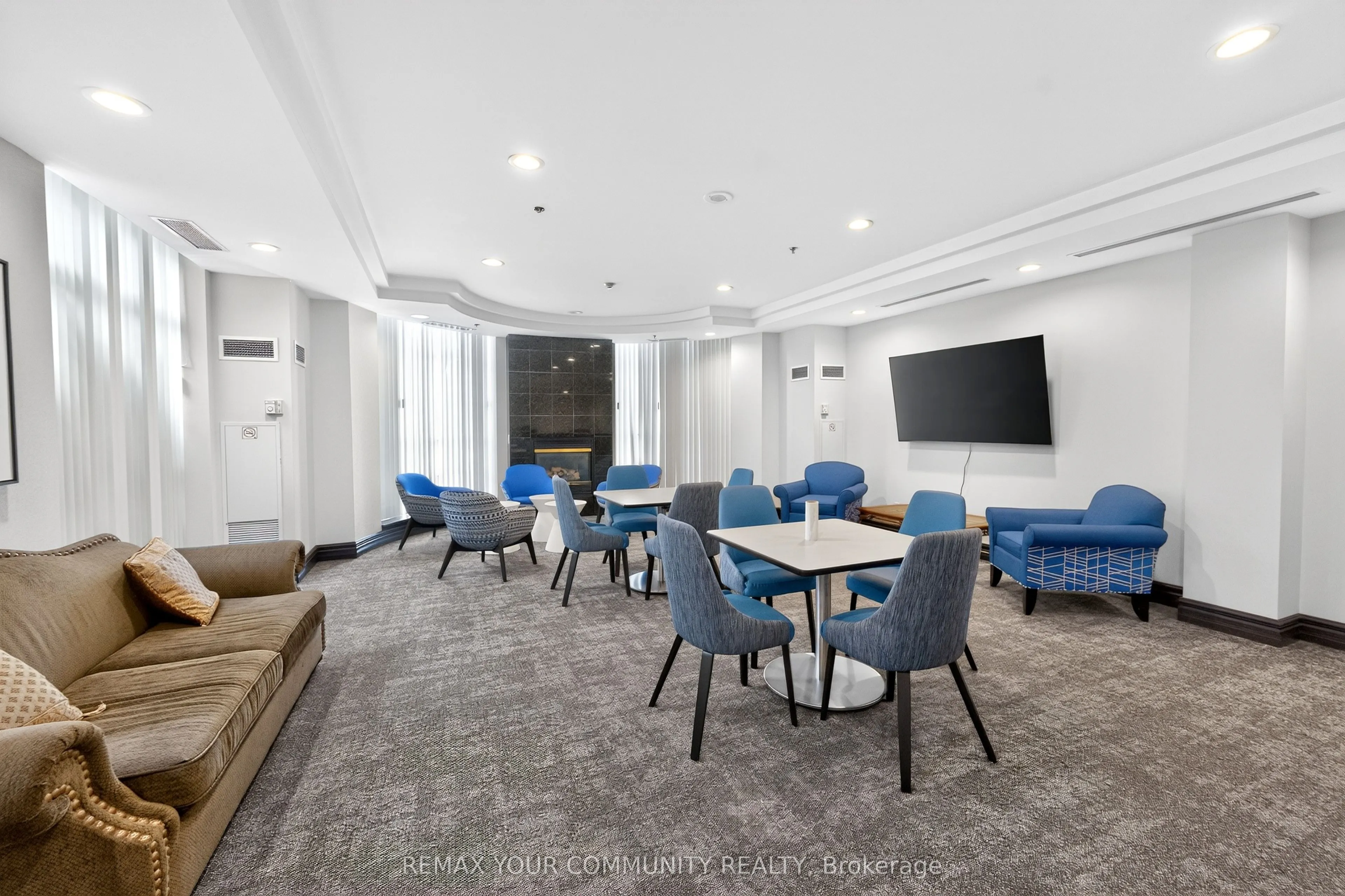 3 ELLESMERE Street #721