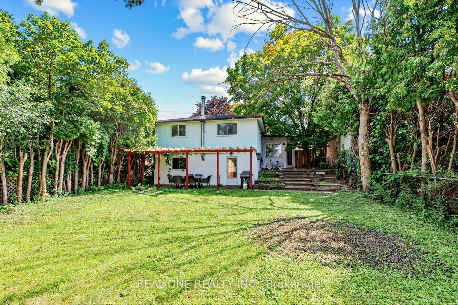 10 Devins Drive