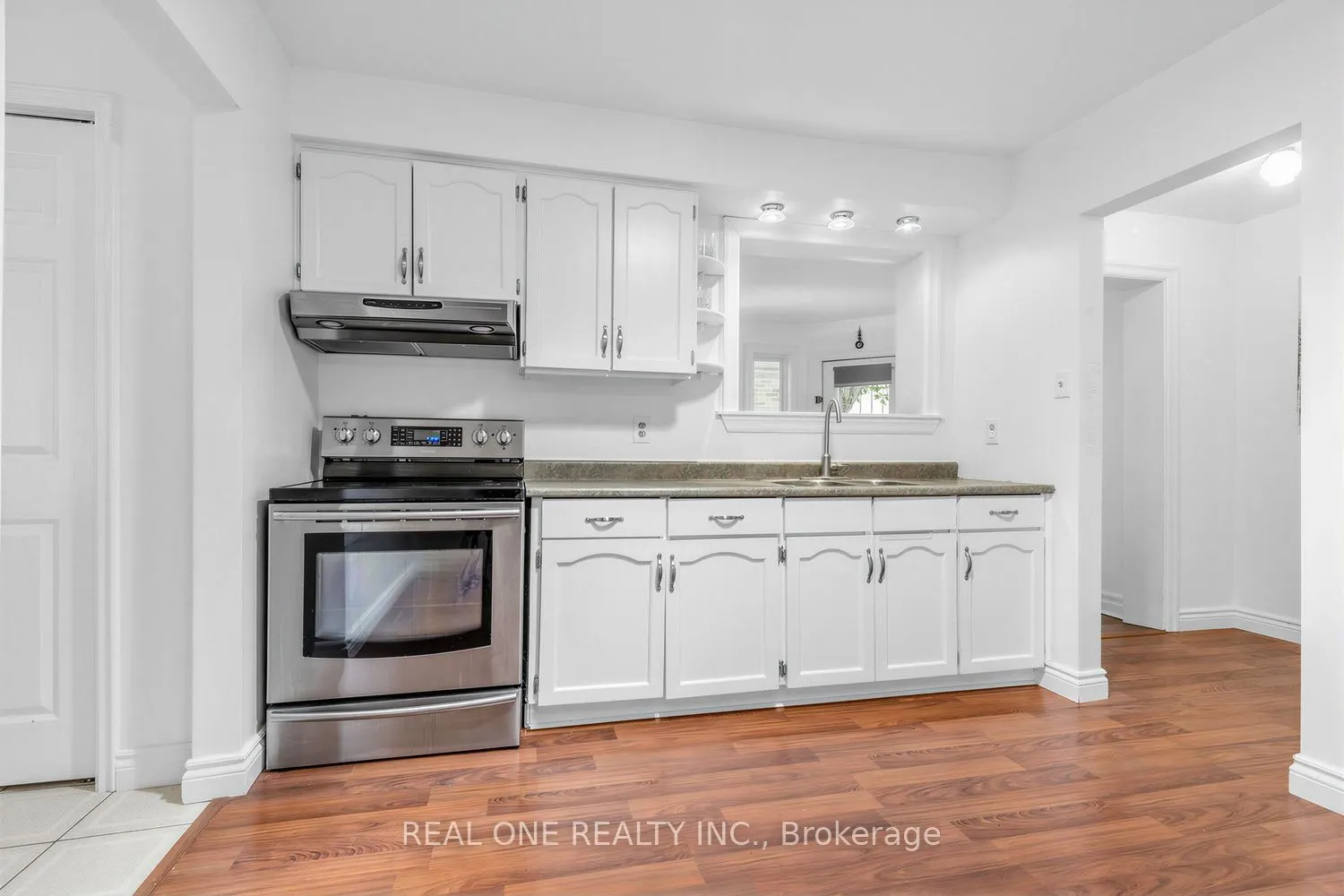 10 Devins Drive