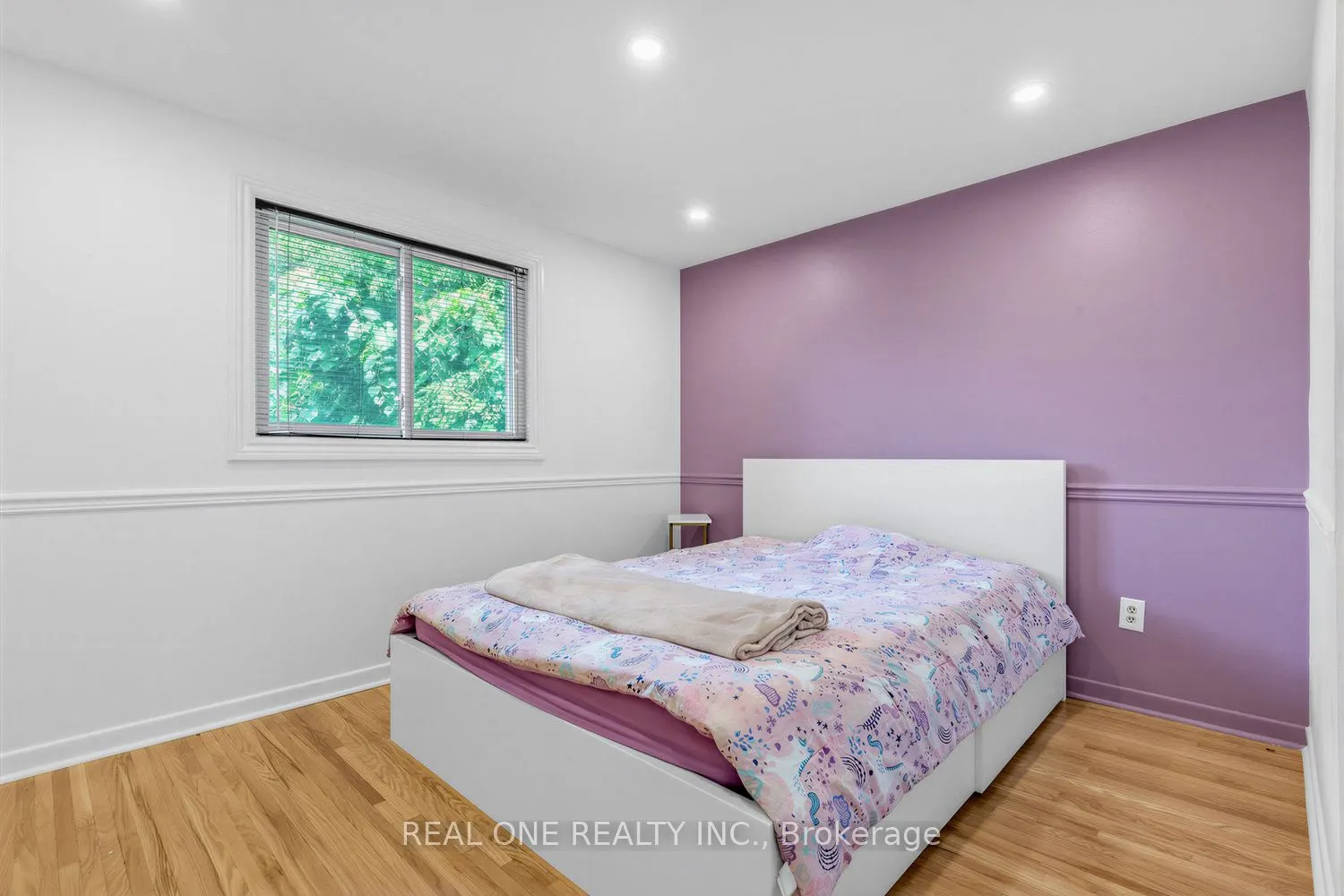 10 Devins Drive