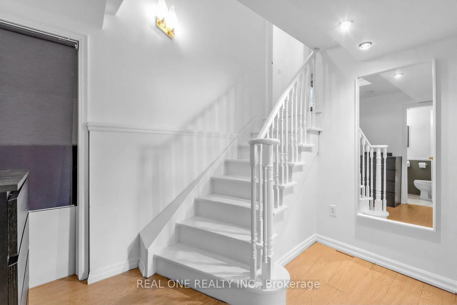 10 Devins Drive