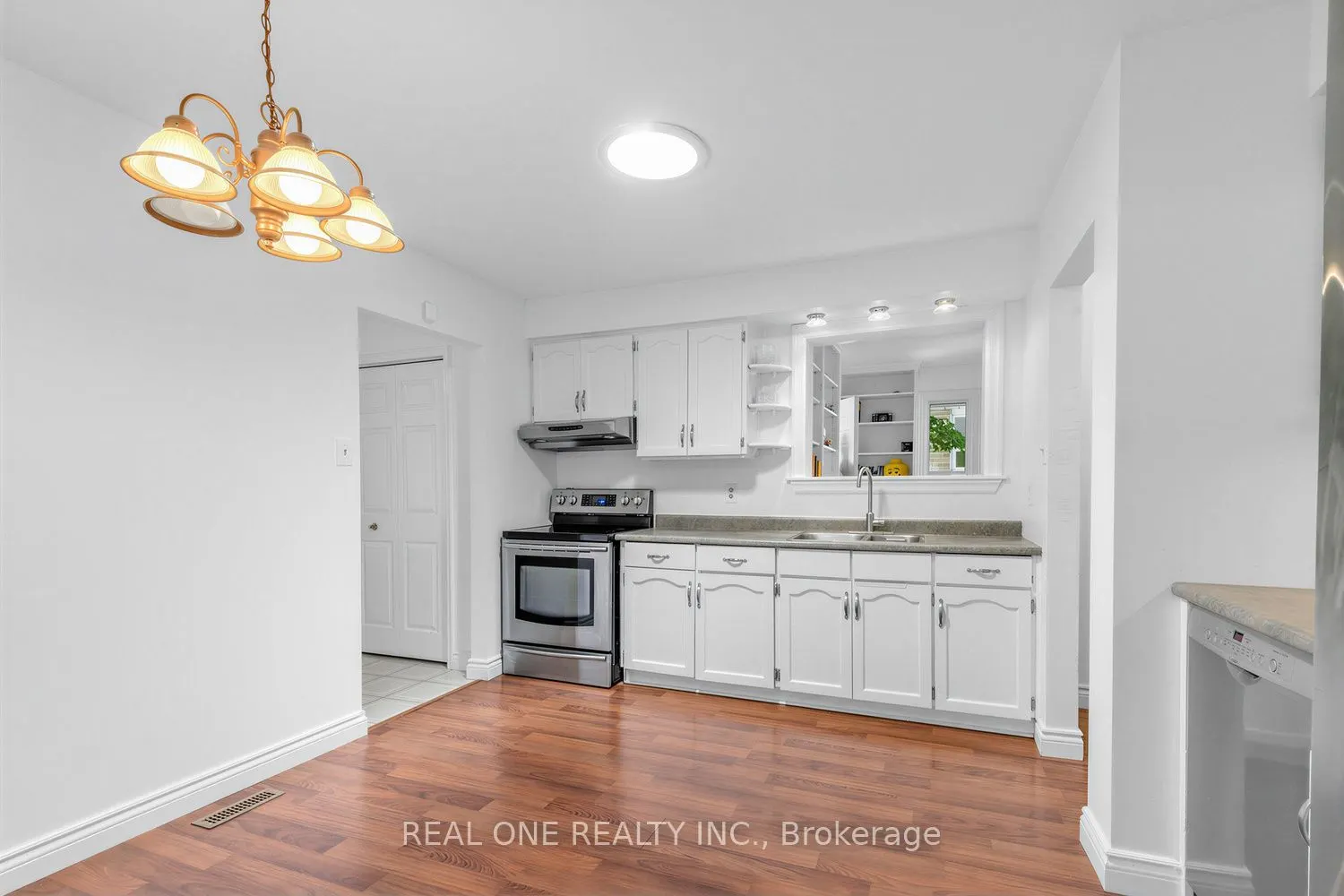 10 Devins Drive