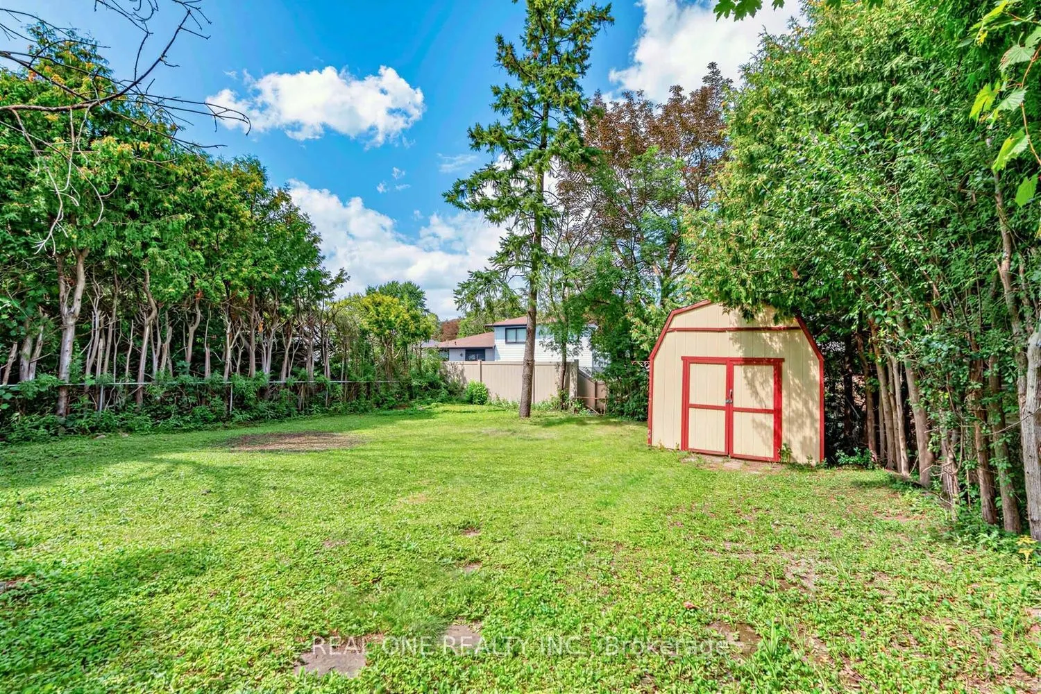 10 Devins Drive